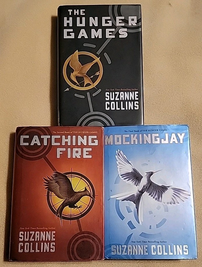Hunger Games Trilogy Boxed Set by Suzanne Collins (2010, Hardcover) 1-3 HC DJ
