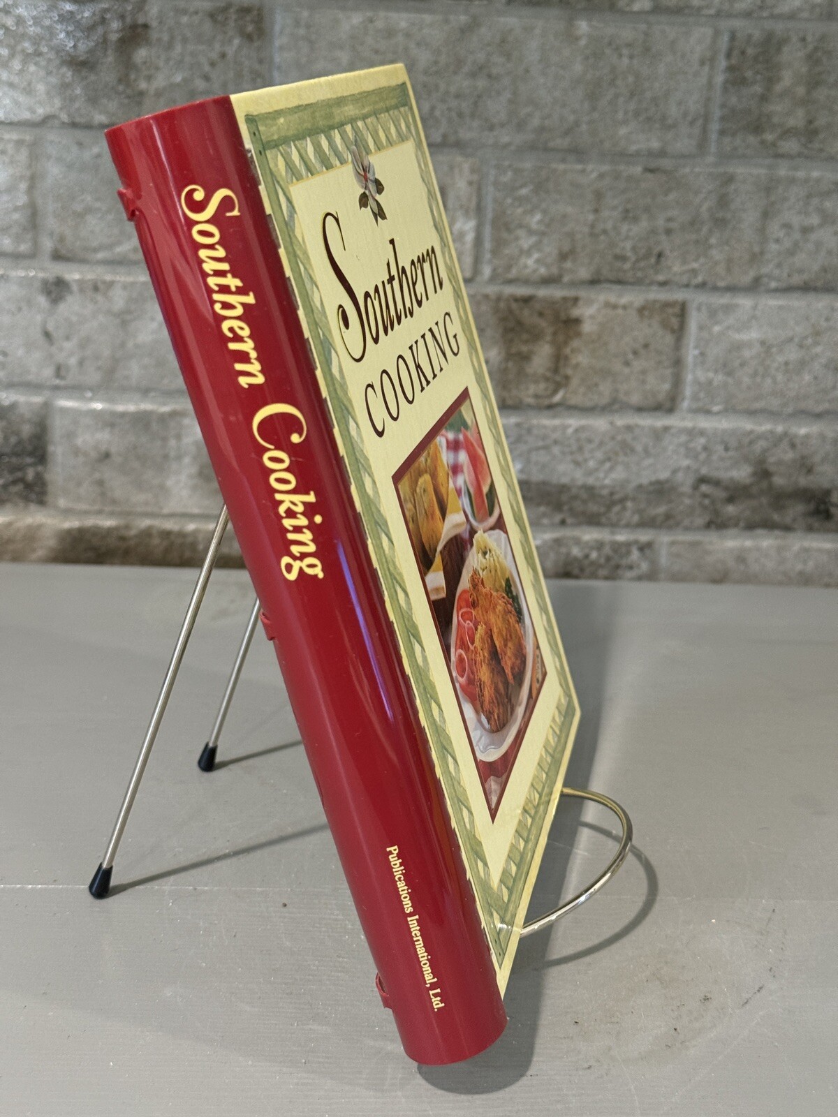 2005 Southern Cooking COOKBOOK Recipes Hardcover Spiral Bound 223 Pages
