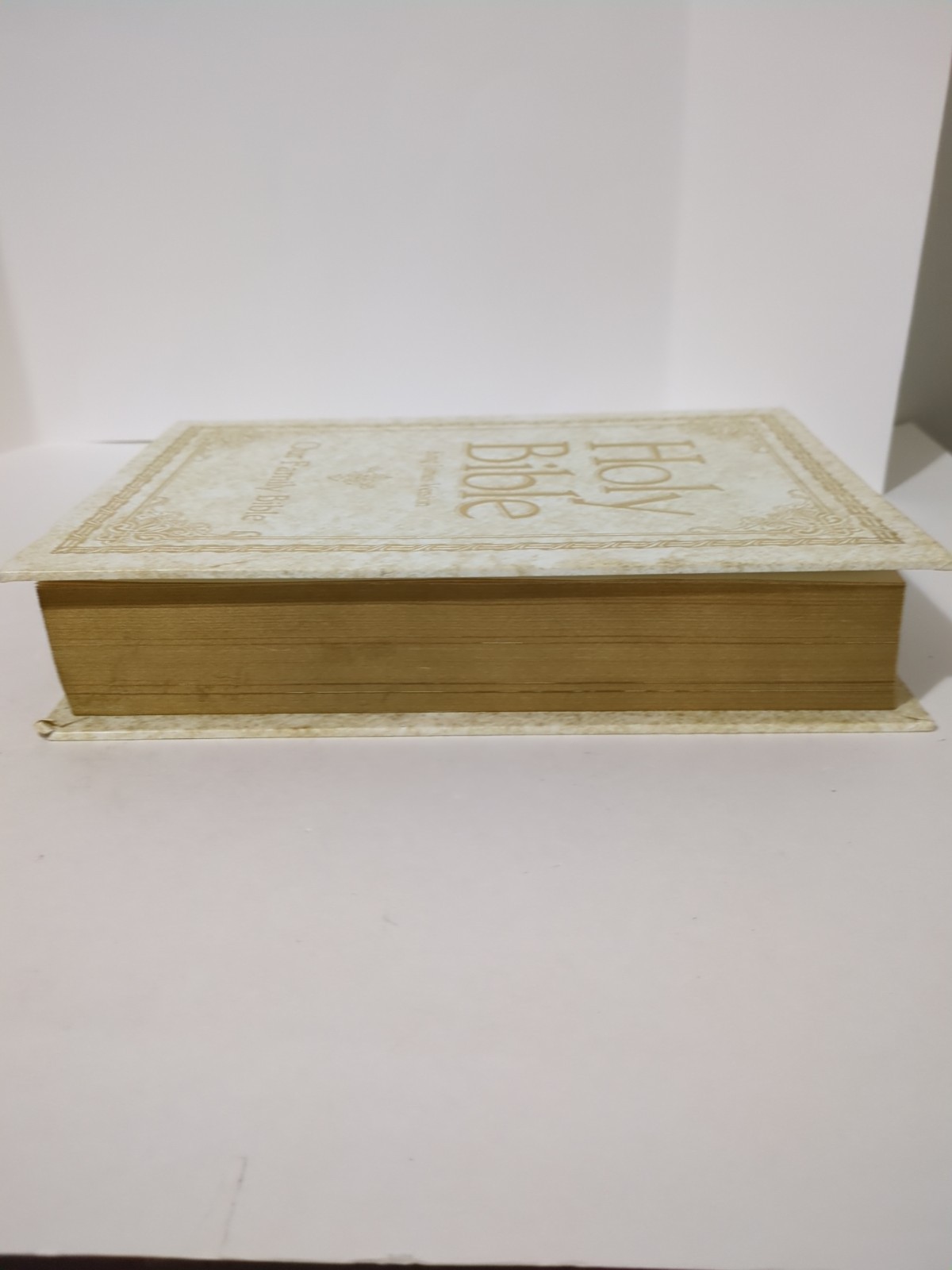 Vintage Holy Bible King James Version “Our Family Bible” 1971 White & Gold 11.5”
