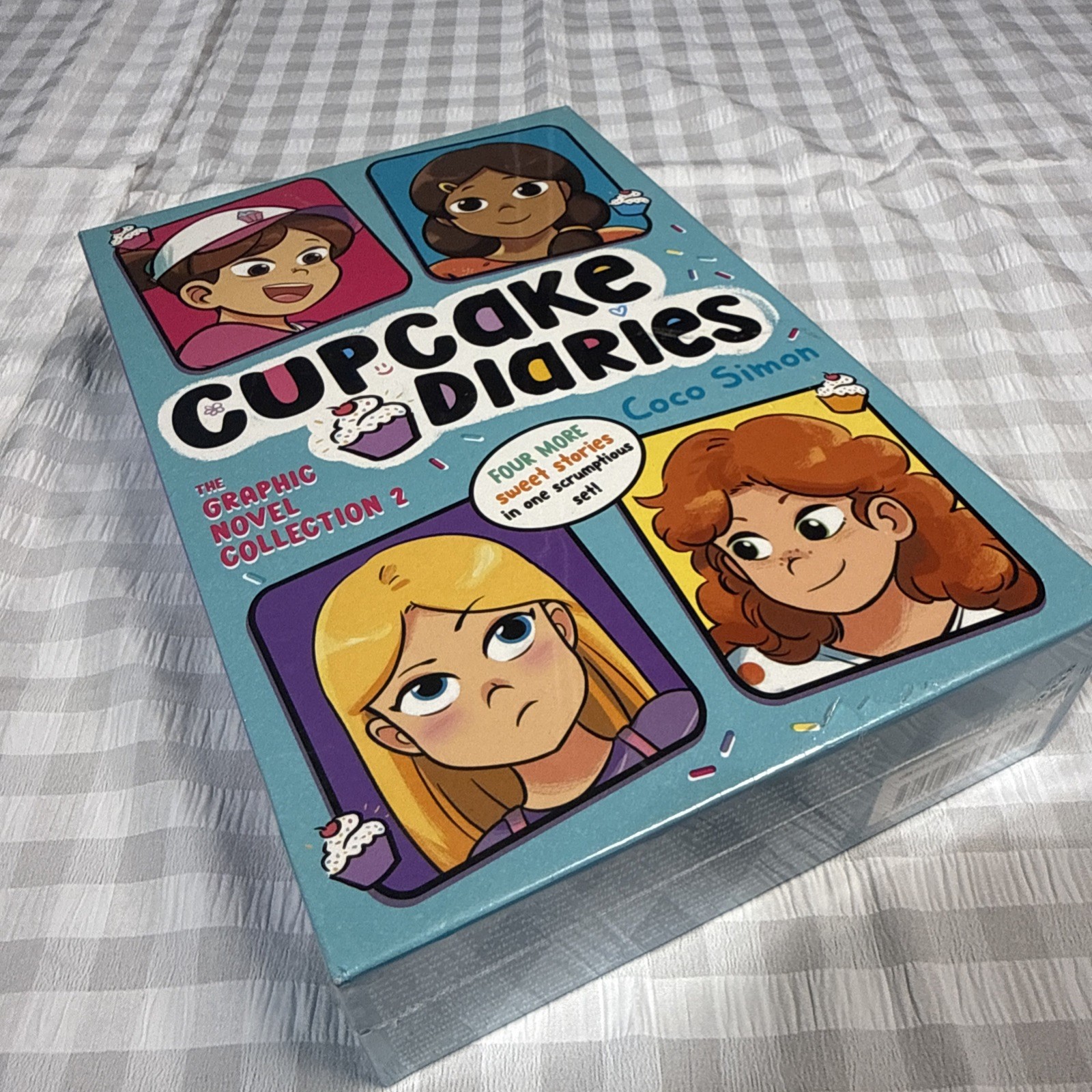 Cupcake Diaries The Graphic Novel Collection 2 (Boxed Set) NEW