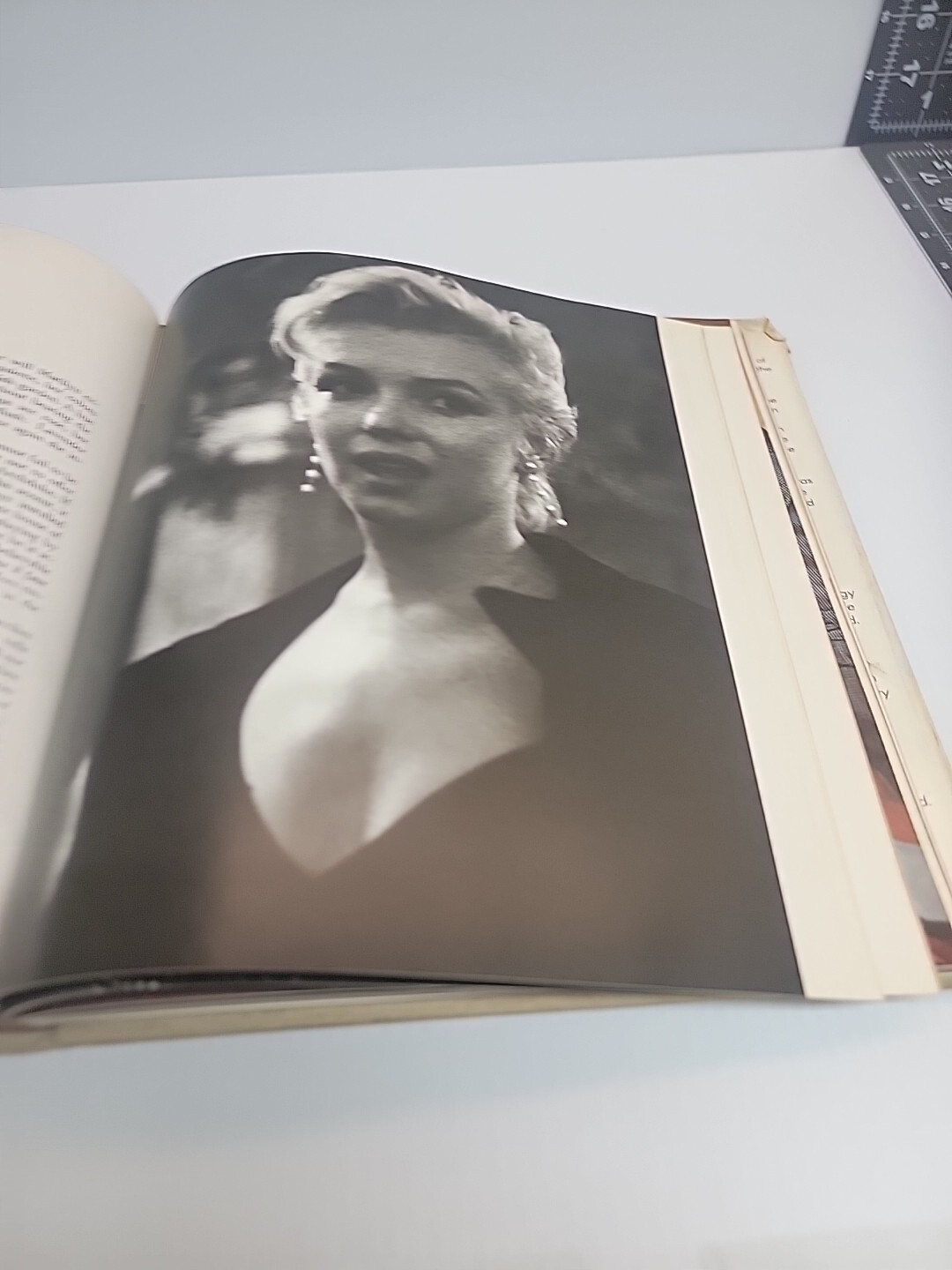 MARILYN: A Biography by Norman Mailer – 1973 – First Print. Great Story/!°Pics..