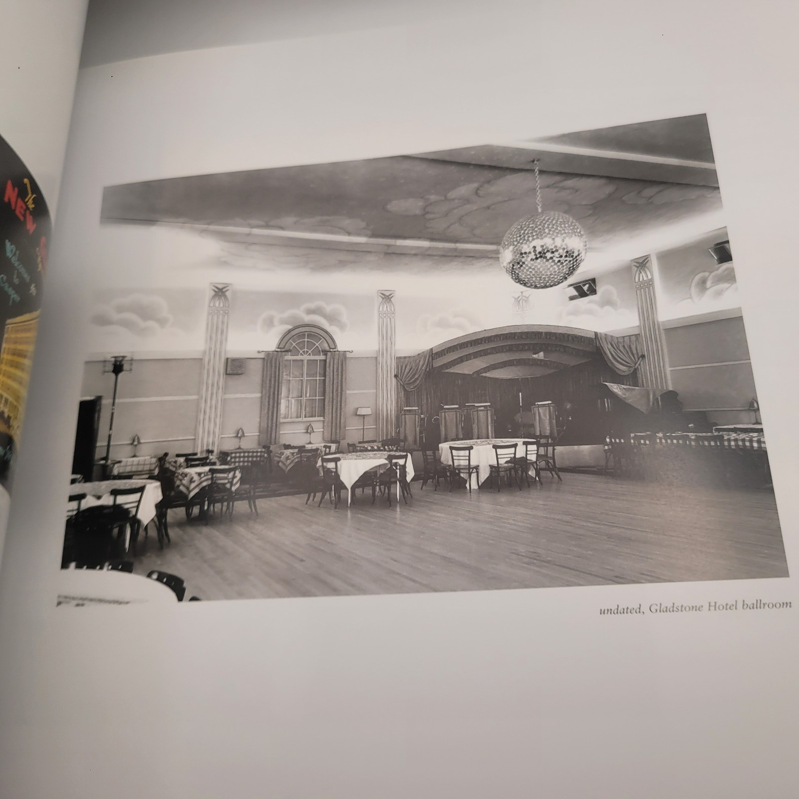 A View From Center Street: Tom Carrigen’s Casper by Mark Junge – Like New