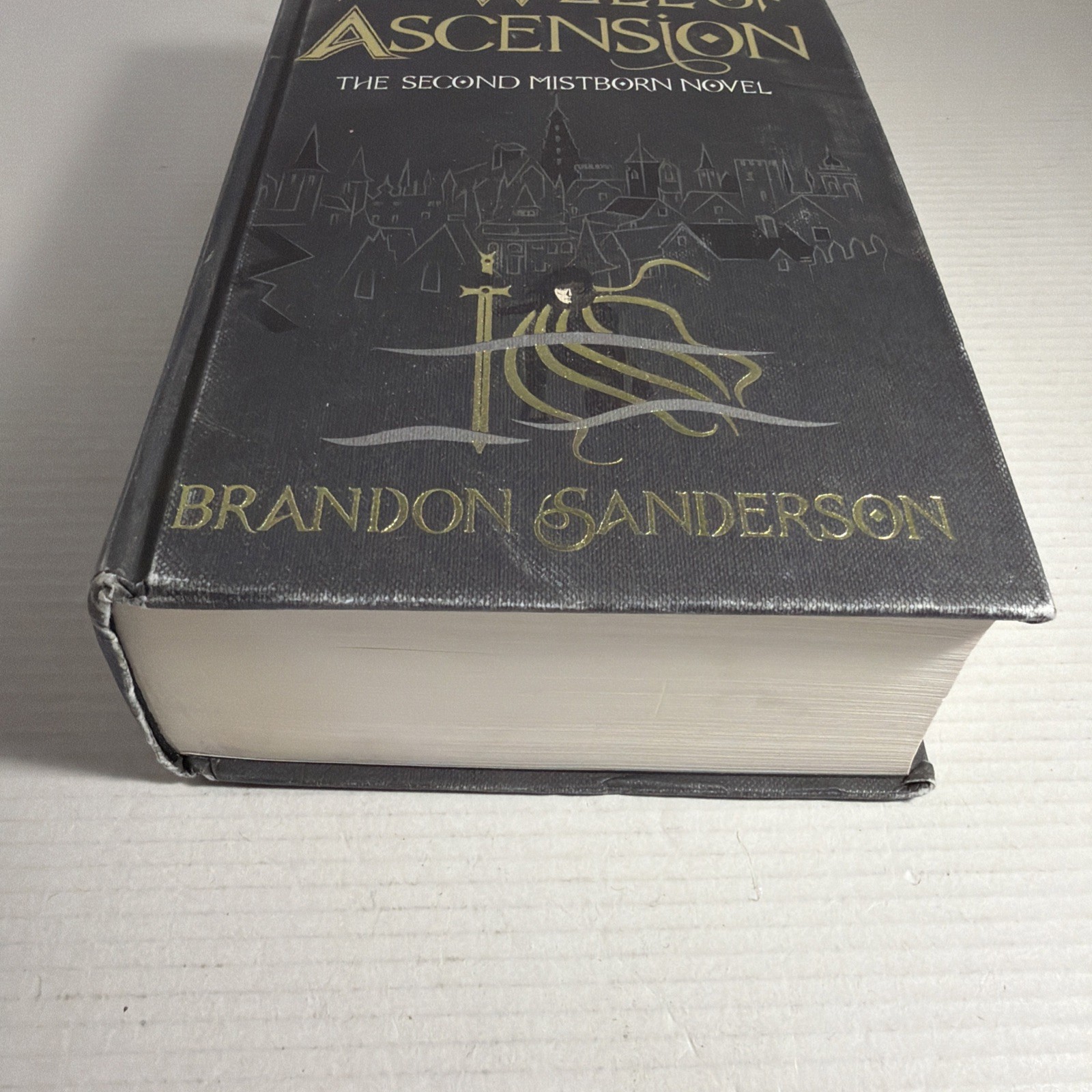 Well of Ascension Mistborn #2 Brandon Sanderson Hardcover *Heavy damage