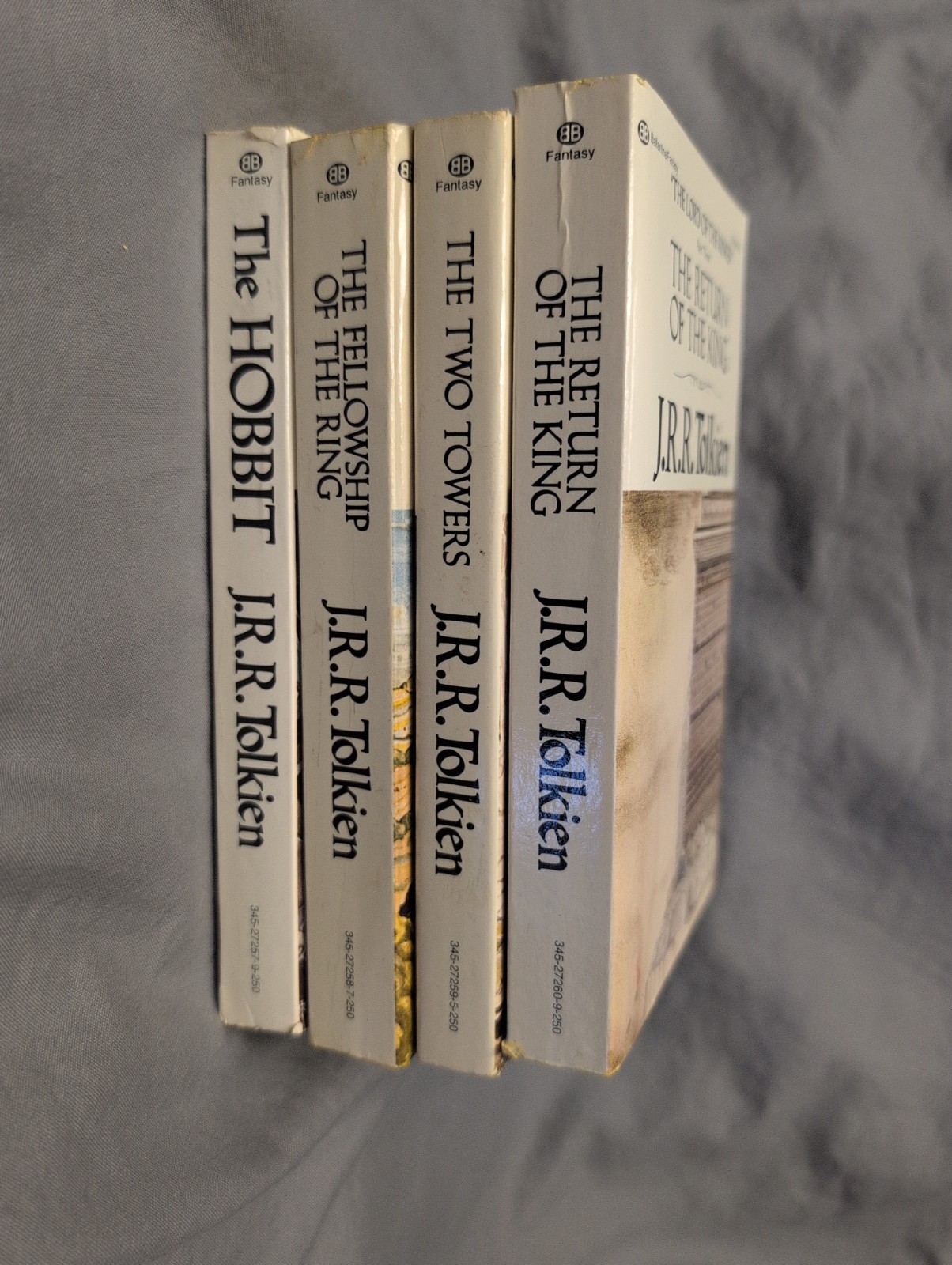 Lord of the Rings Gold Box Set: J. R. Tolkien. Vol. 1-4 Ballentine Books. 1978
