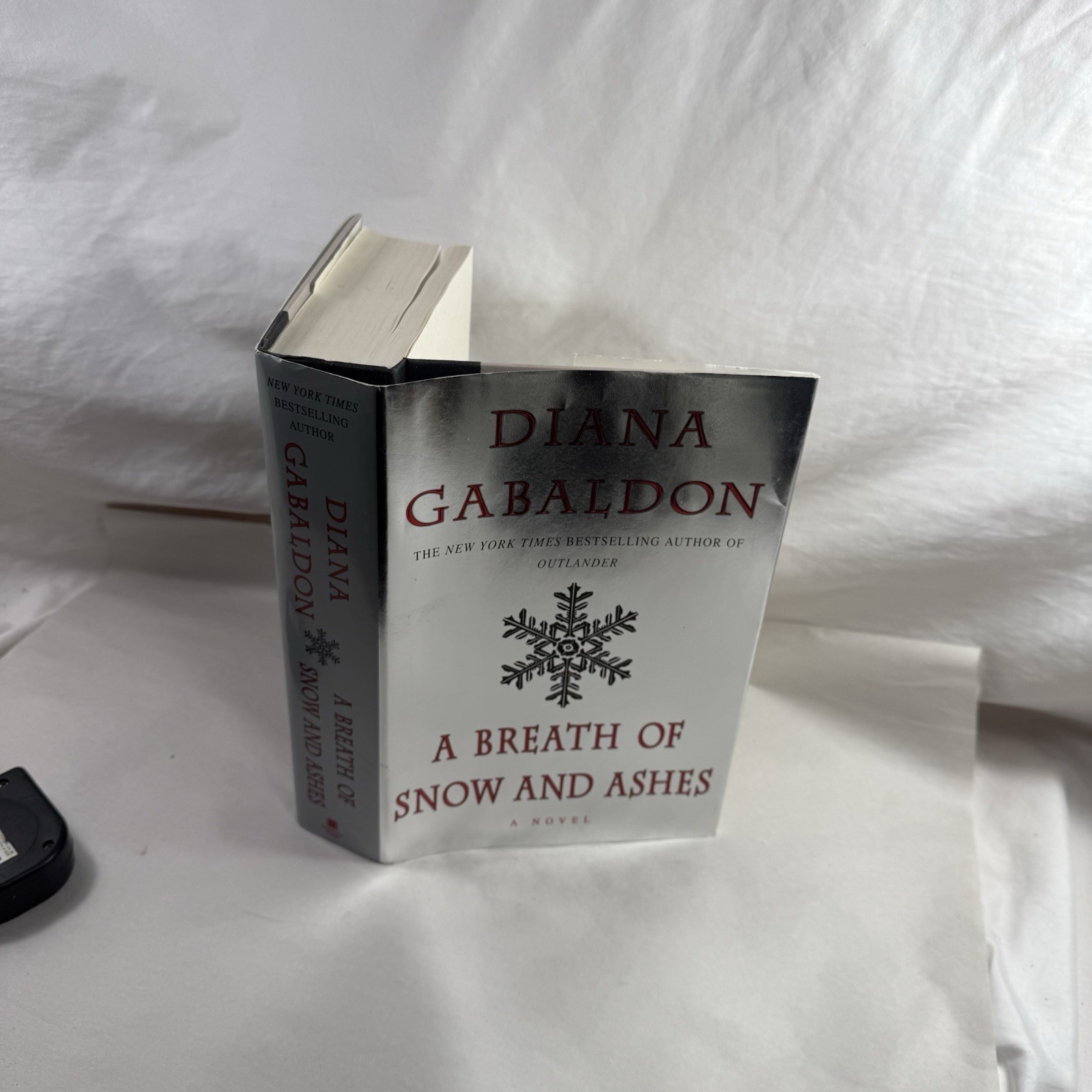 Diana Gabaldon A Breath of Snow and Ashes (Outlander) 2005 1st/1st HCDJ