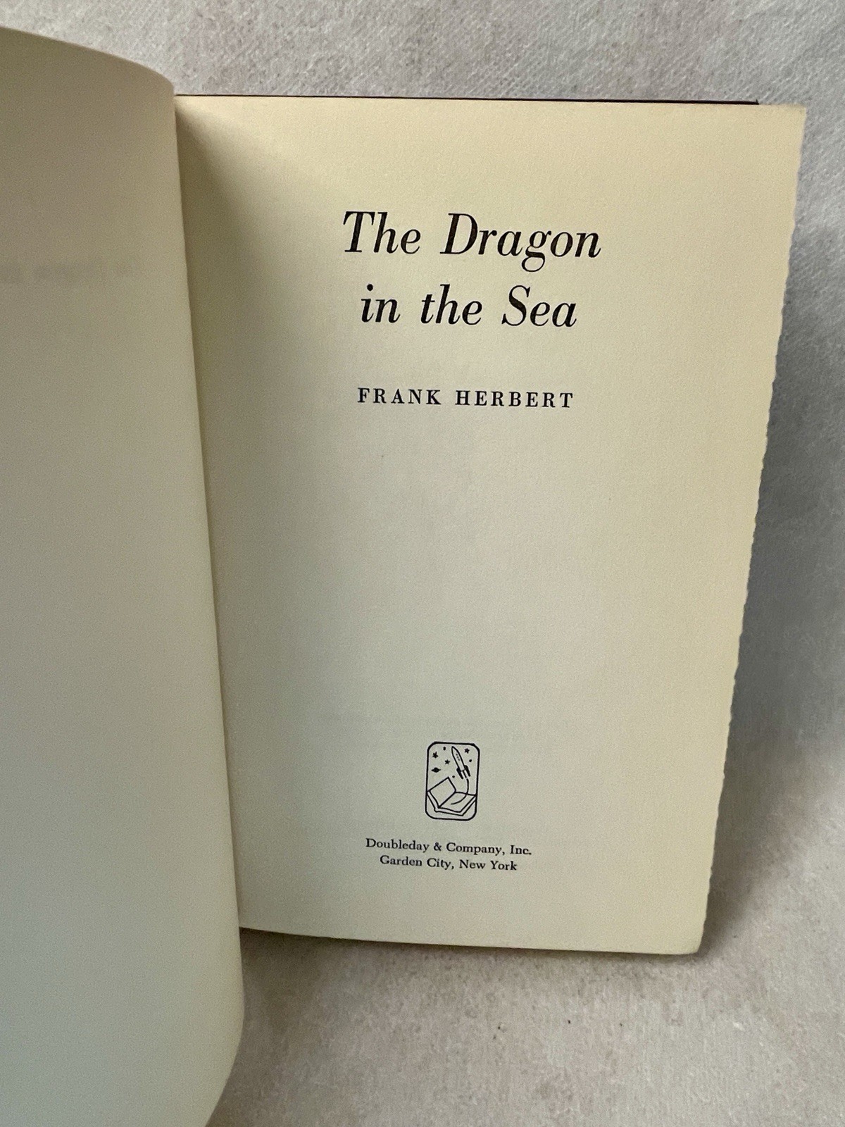 The Dragon In the Sea – bce – Frank Herbert Dune – hardcover (1956)