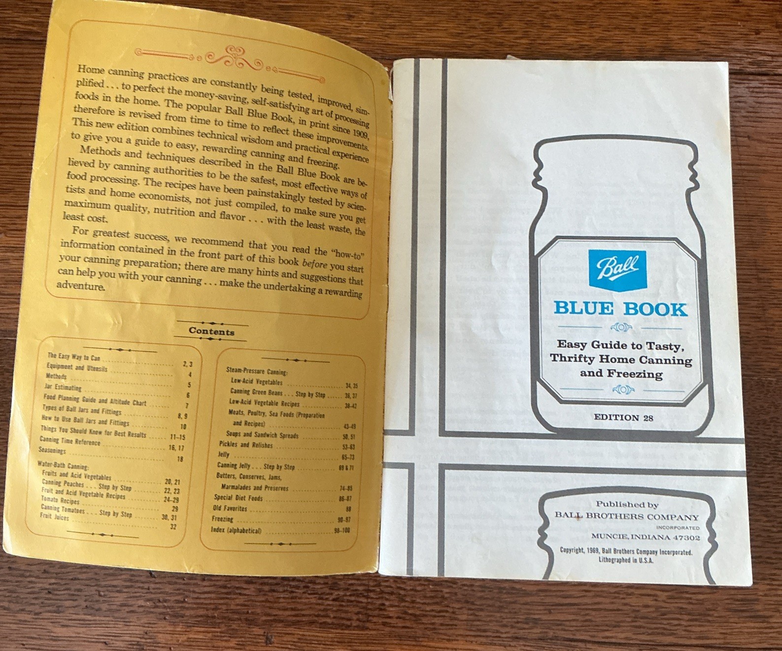 Vintage 1969 Ball Blue Book Guide to Home Canning and Freezing 28th Edition