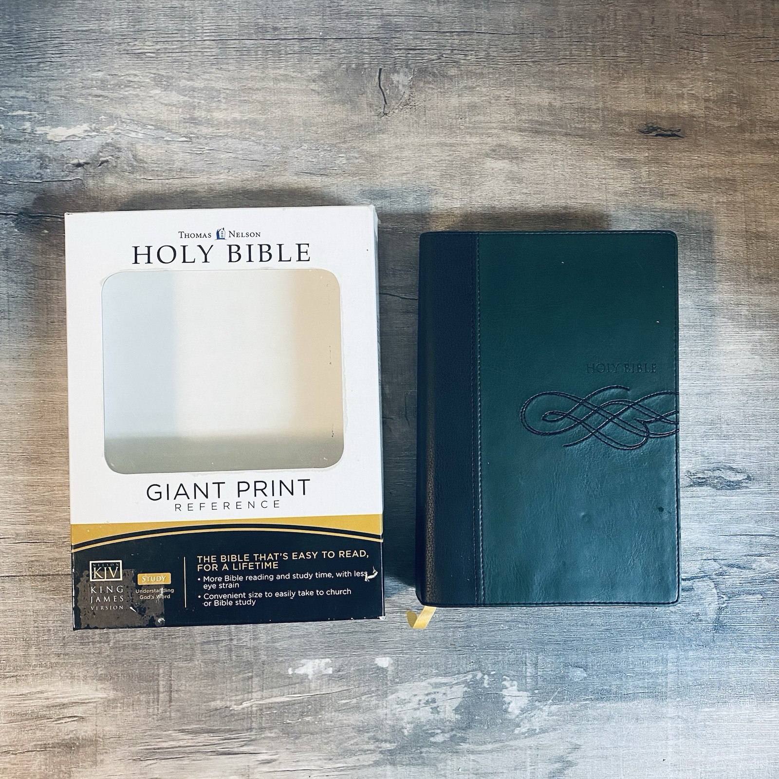 HOLY BIBLE: KING JAMES VERSION GREEN LEATHERSOFT, By Thomas Nelson Giant Print