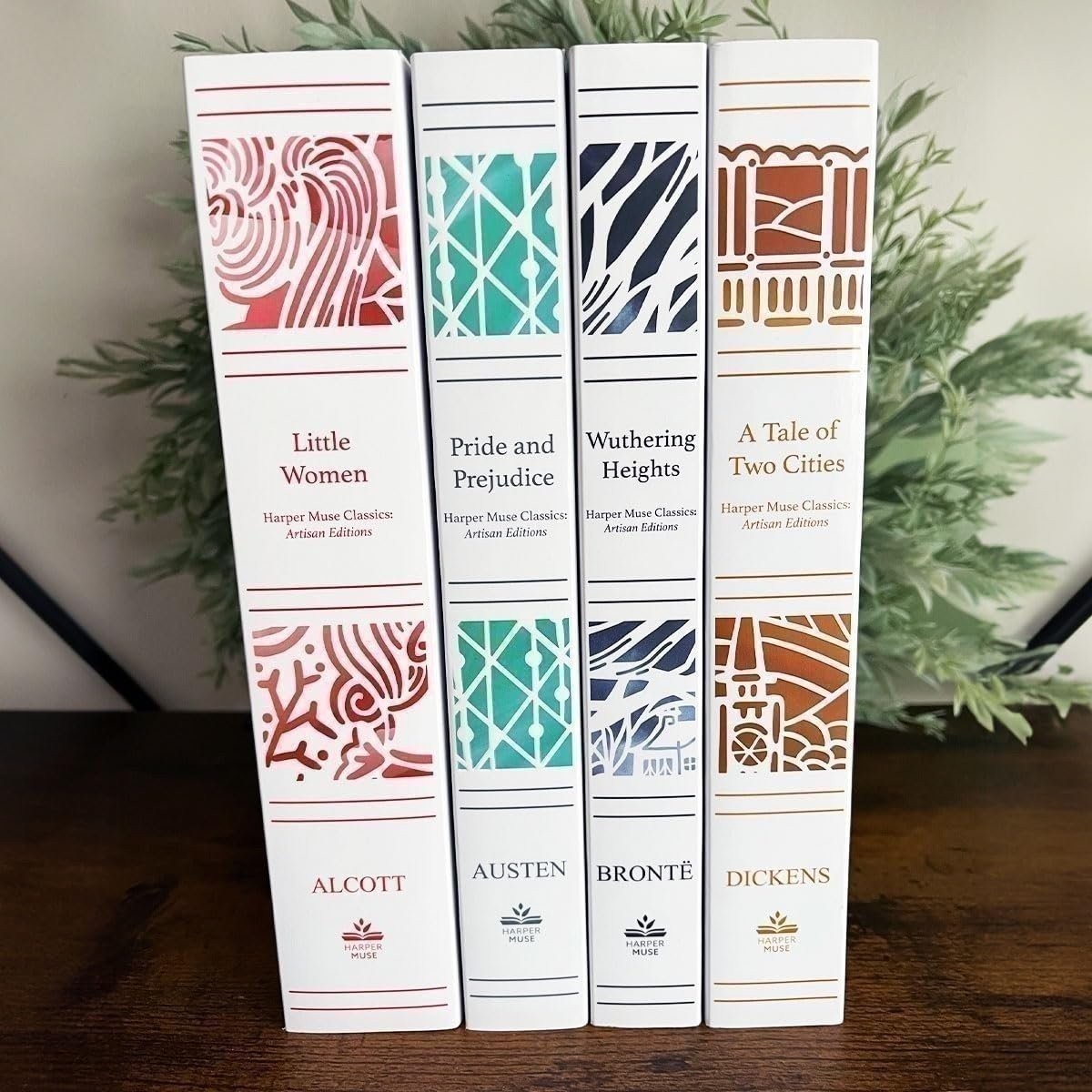 A Tale of Two Cities (Artisan Edition) (Harper Muse: Artisan Edition)