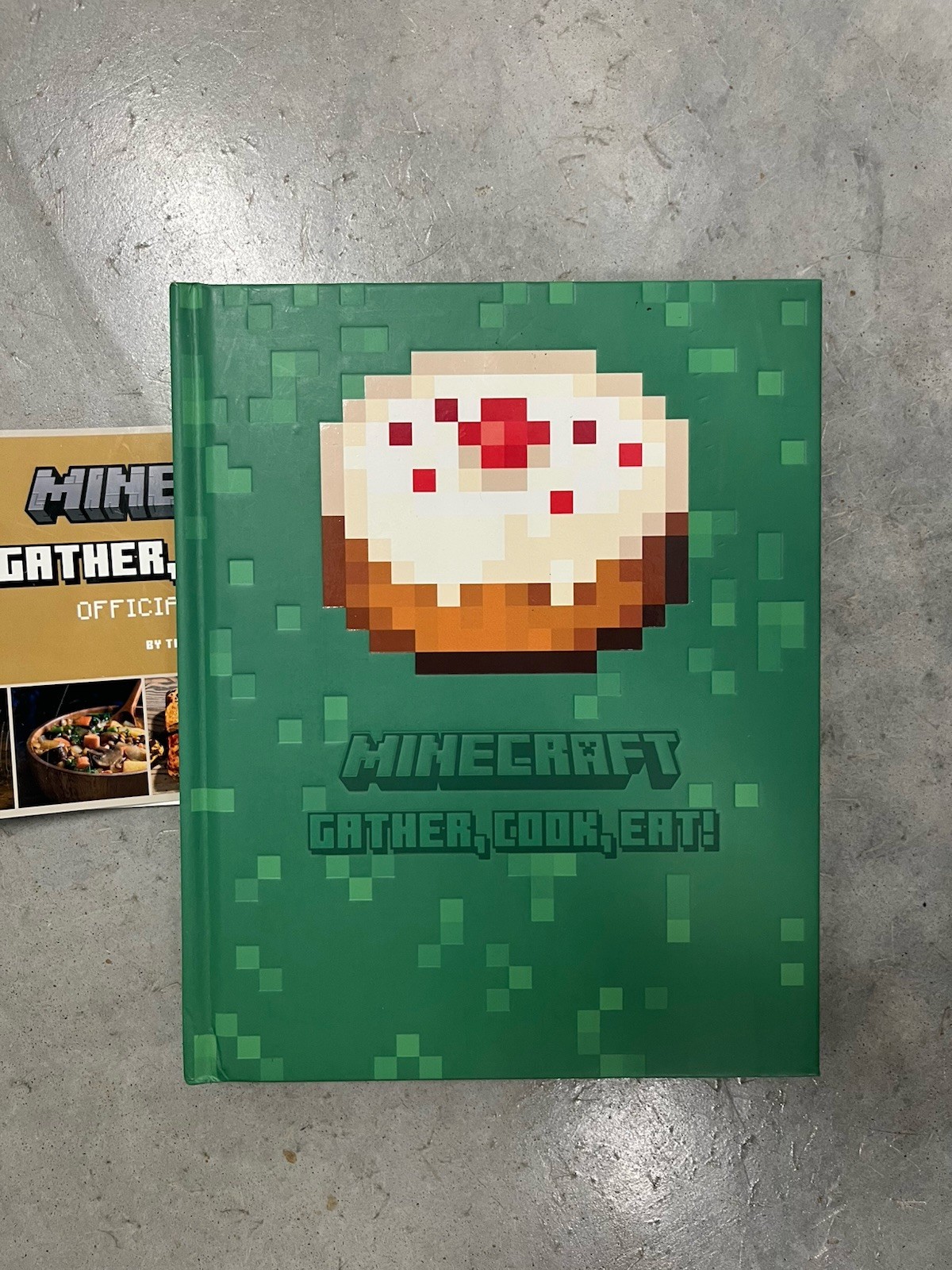 Minecraft: Gather, Cook, Eat! Official Cookbook – Tara Theoharis – Hardcover