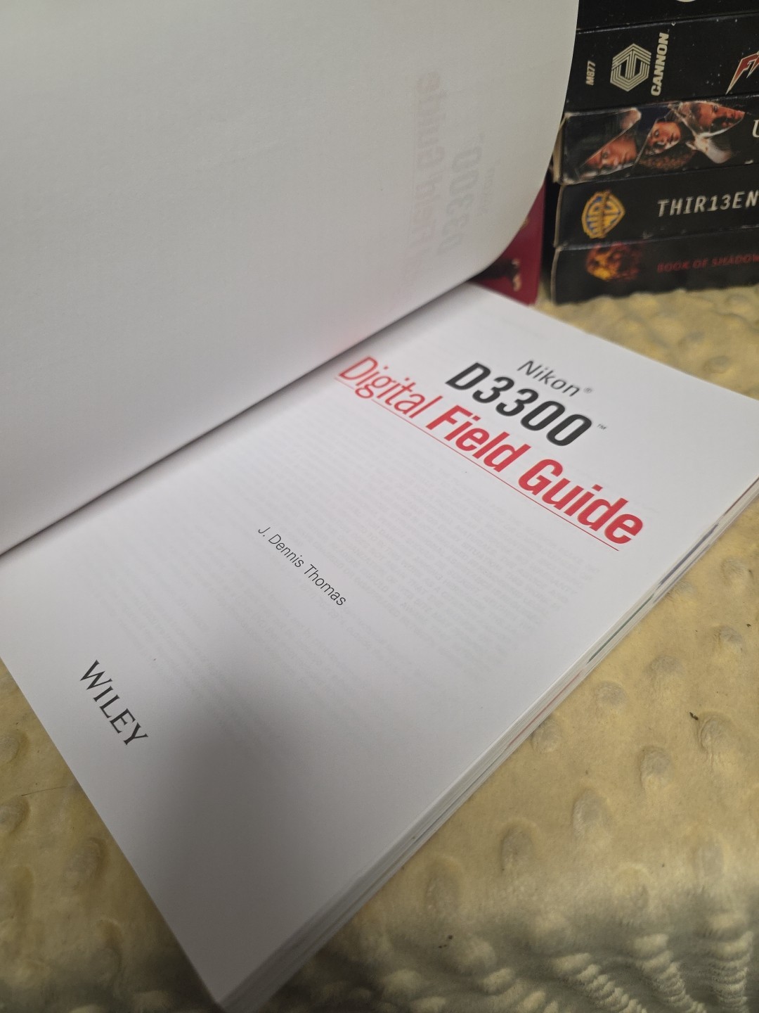 Nikon D3300 Digital Field Guide by Thomas, J. Dennis Book The Fast Free Shipping