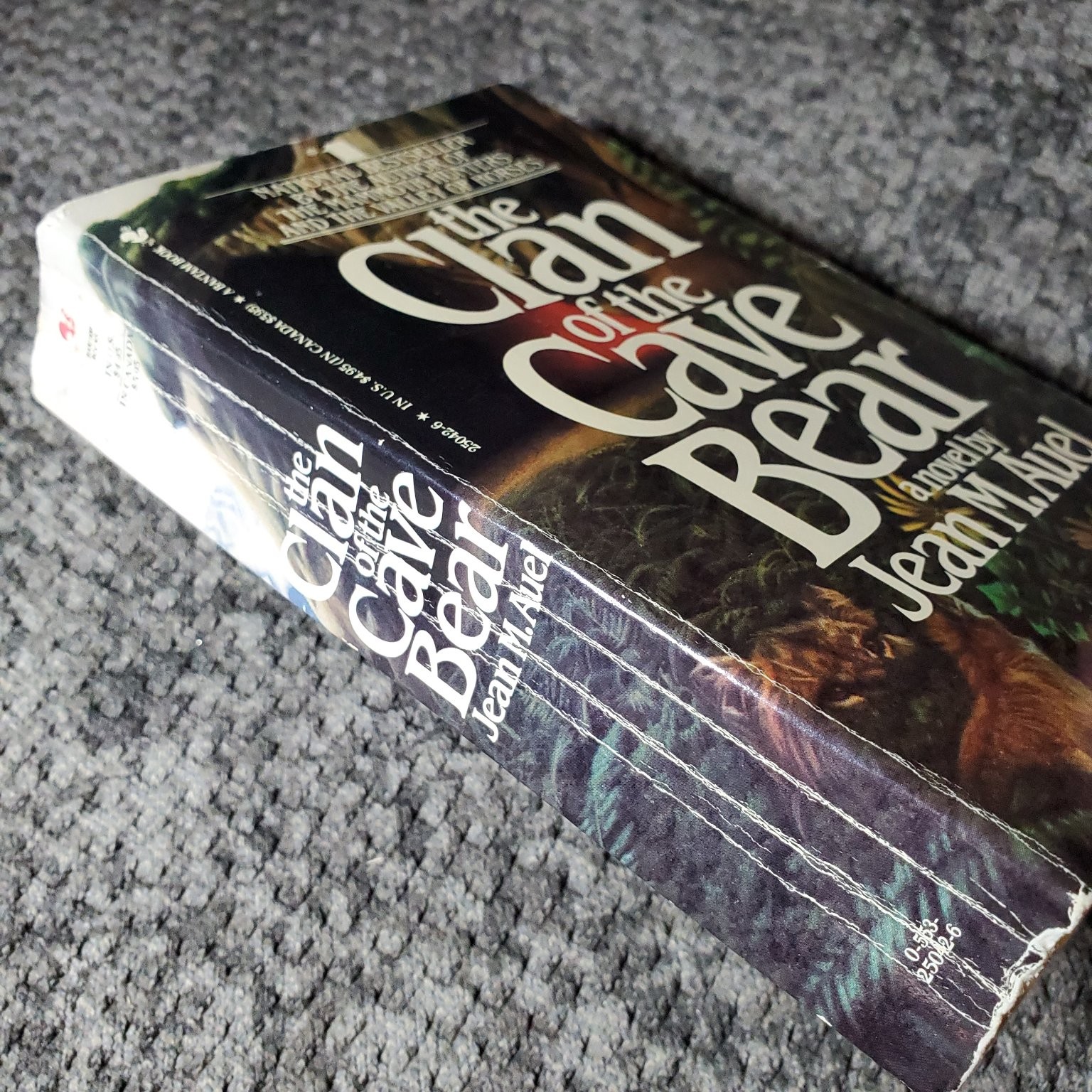 The Clan of the Cave Bear Jean M. Auel 1983 Earth’s Children Prehistoric Bantam