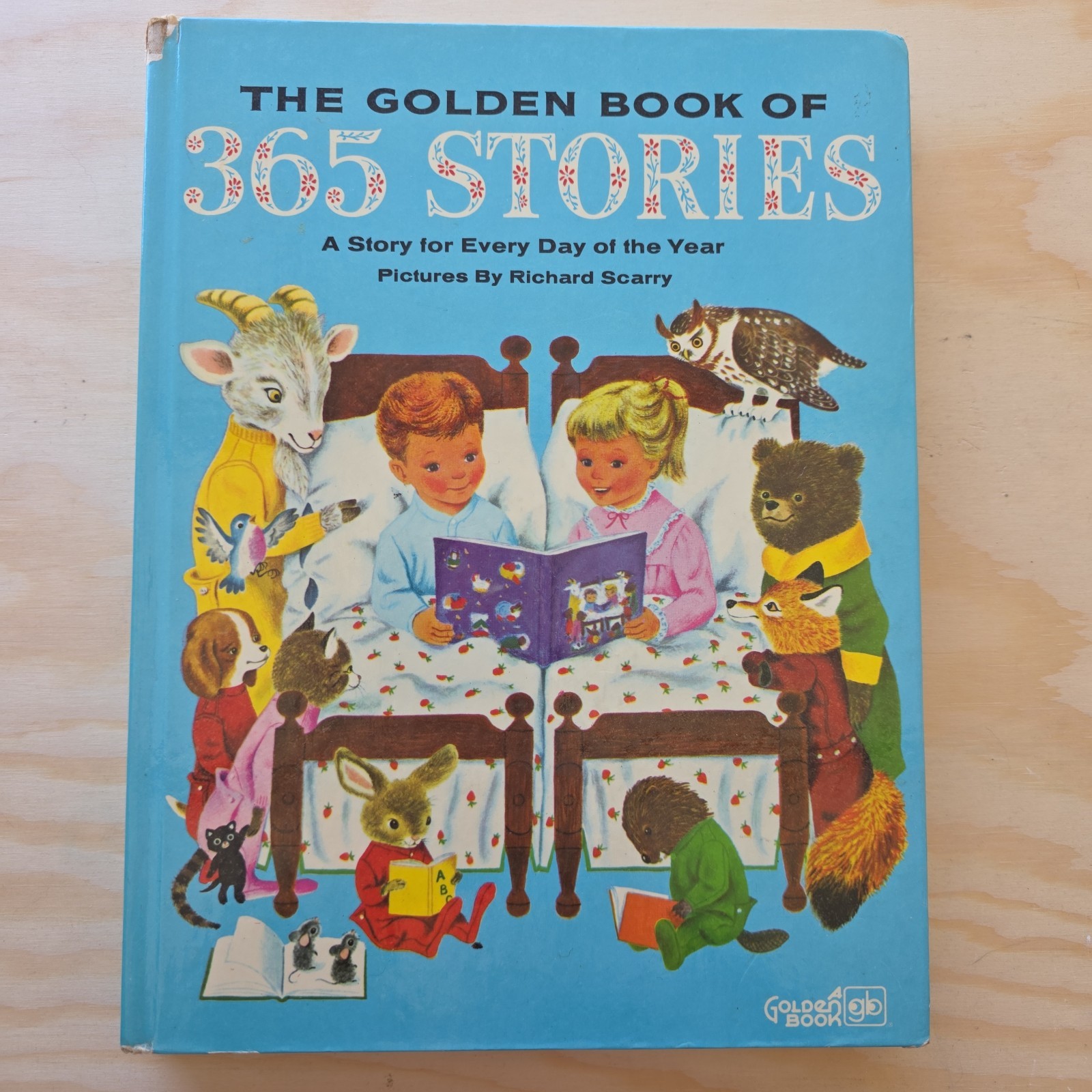 The Golden Book of 365 Stories Kathryn Jackson Golden Press Book Hardcover 1978