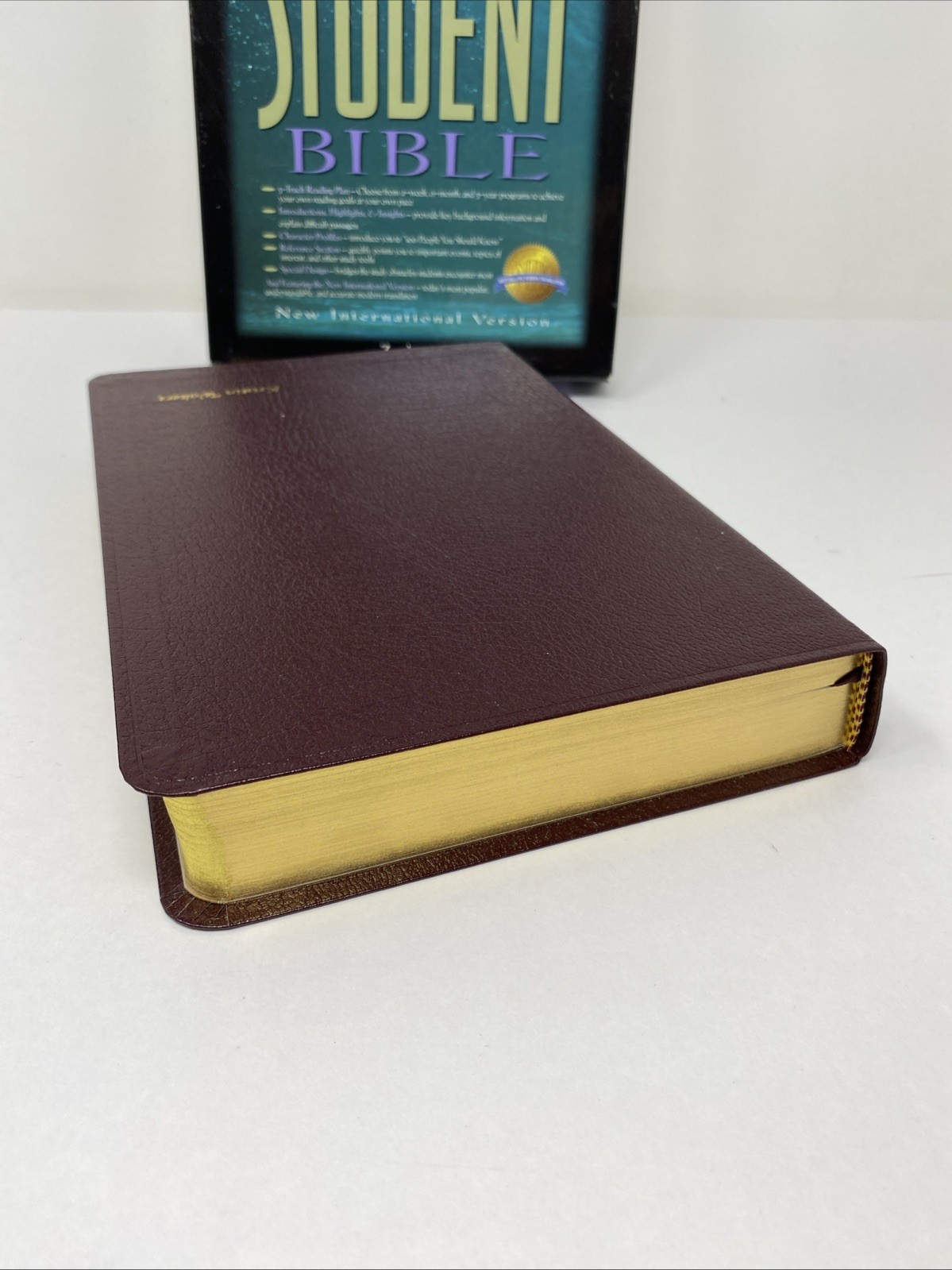 Student Bible NIV 1984 Burgundy Bonded Leather 2006 Print Clean Pages Box