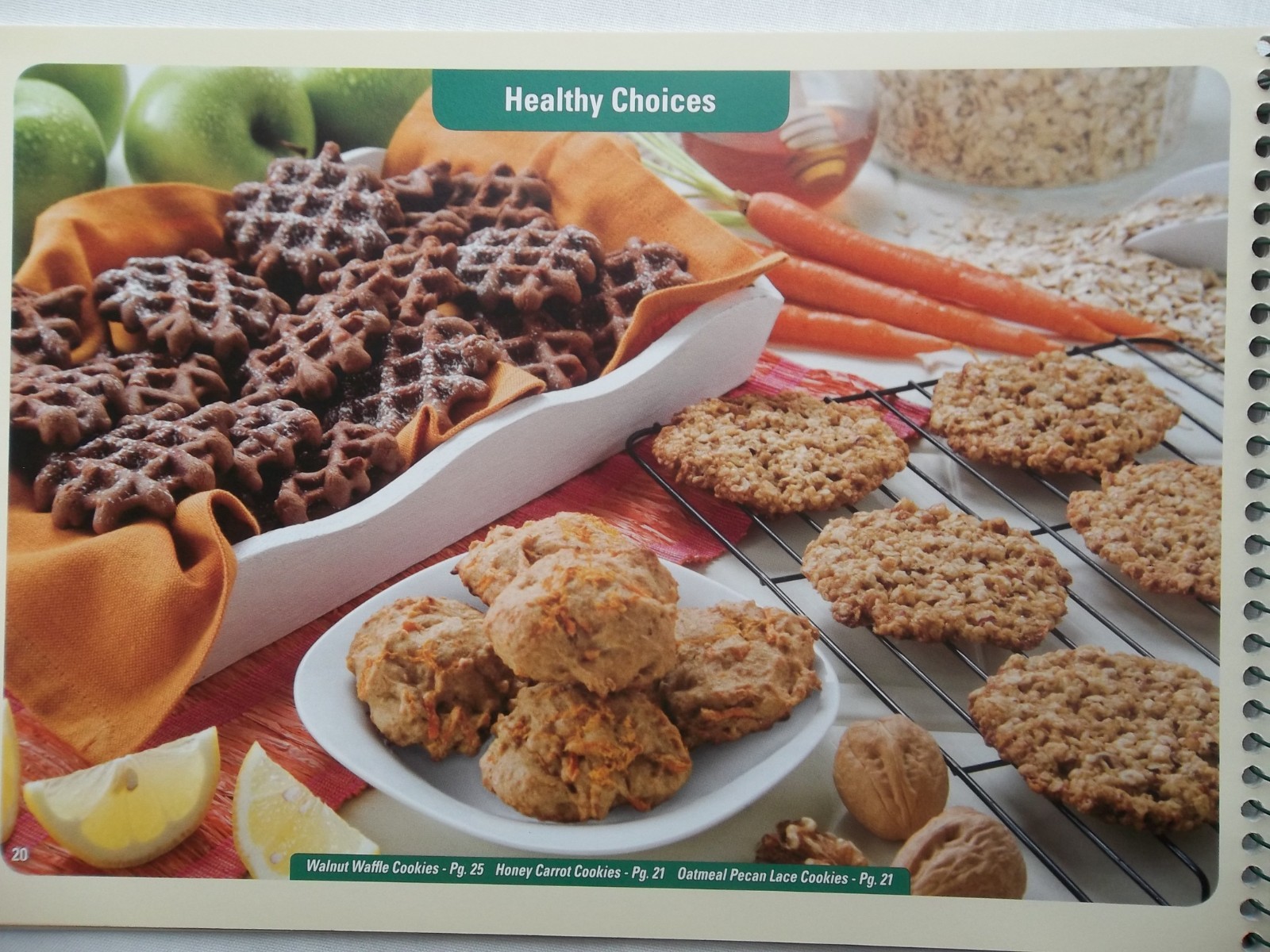 We Energies Cookie Book 2008 – 80th ANNIVERSARY EDITION – Holiday Treats