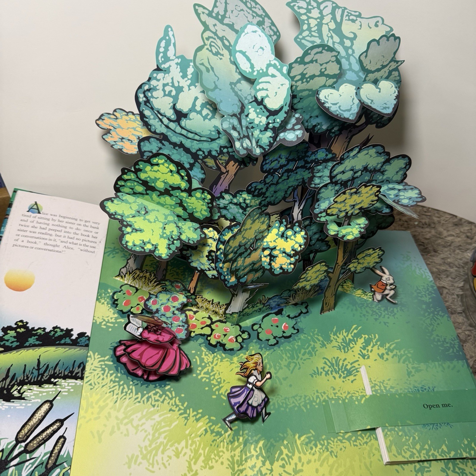 Alice’s Adventures in Wonderland: A Pop-up Adaptation By Robert Sabuda 2003