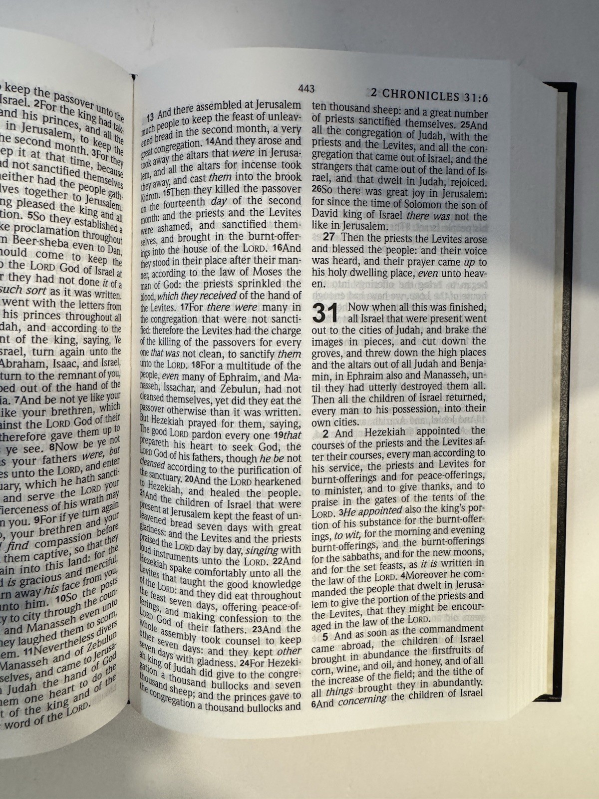 KJV Large Print Pew Bible Black Hardcover Hendrickson King James Version