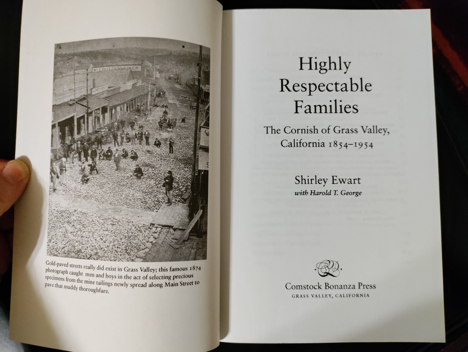 Highly Respectable Families by Shirley Ewart 1998 SC Scarce