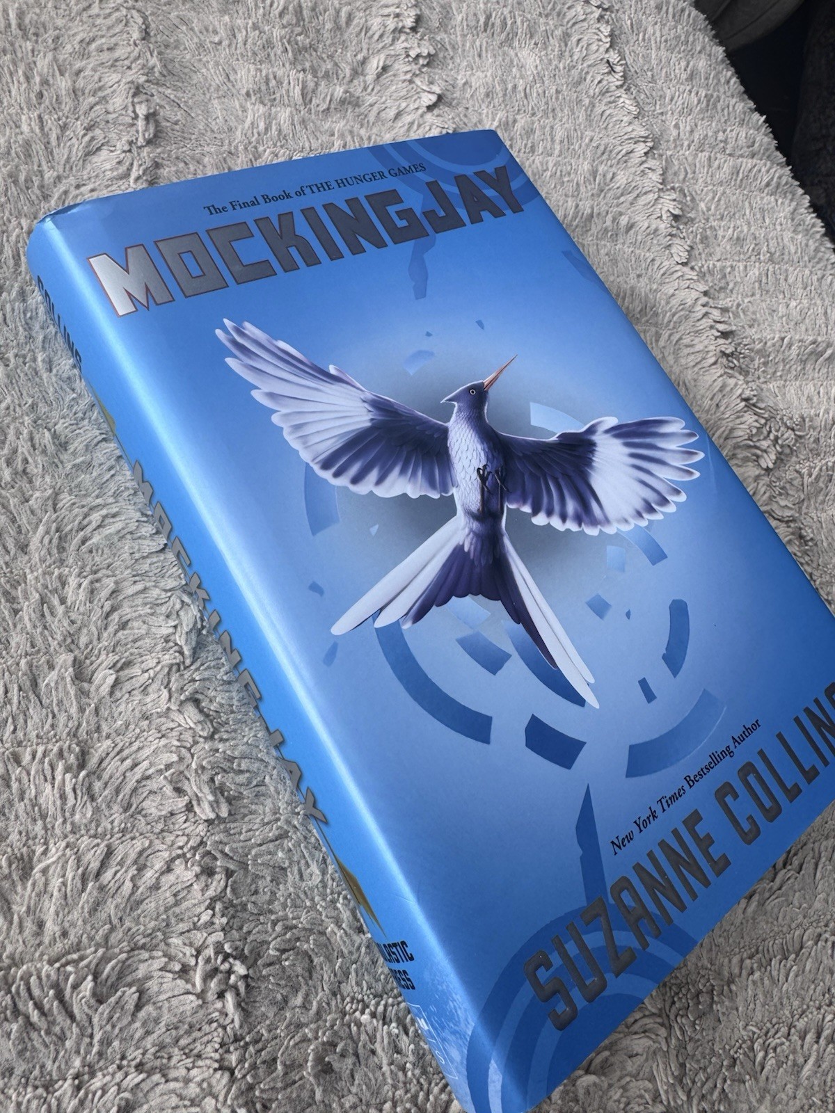 Mockingjay (Hunger Games, Book Three) by Suzanne Collins (2010, Hardcover)
