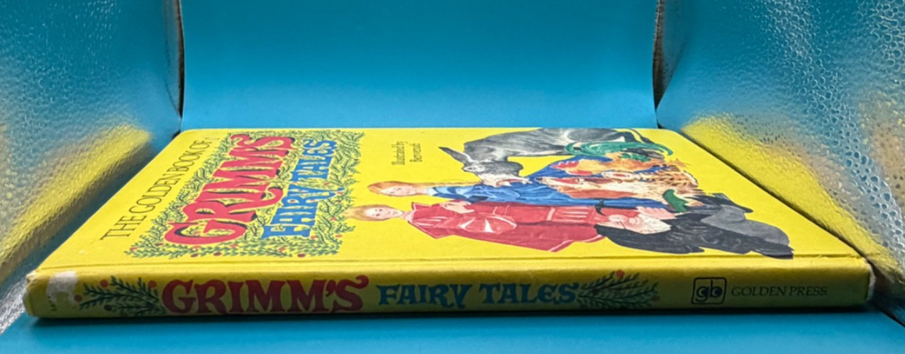 Grimm’s Fairy Tales 1977 Golden Book Deluxe Hardcover Benvenuti Illus 140 Pages