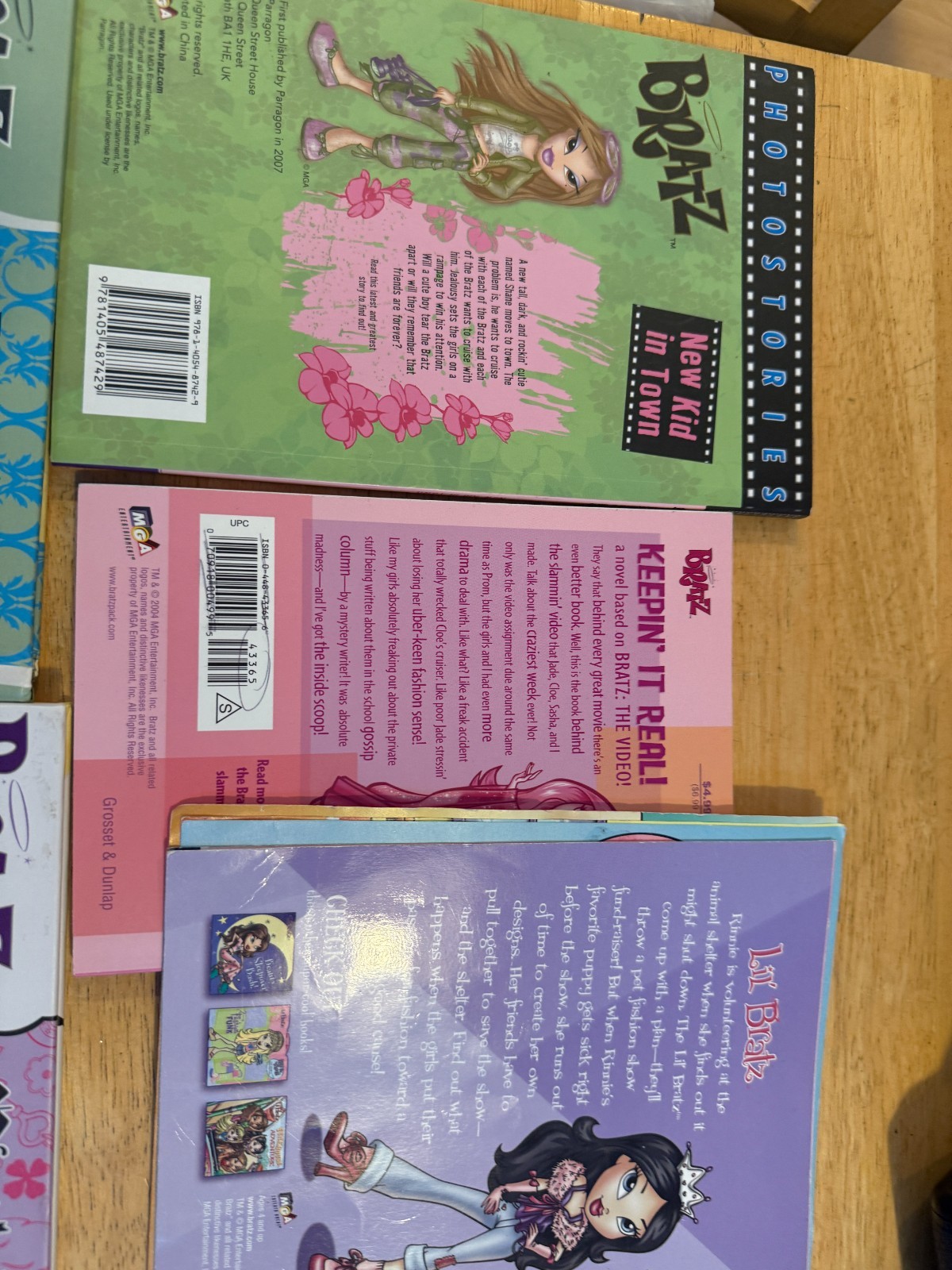 Bratz: An Assortment Of Preowned Bratz Books & 2 New Activity Coloring Books