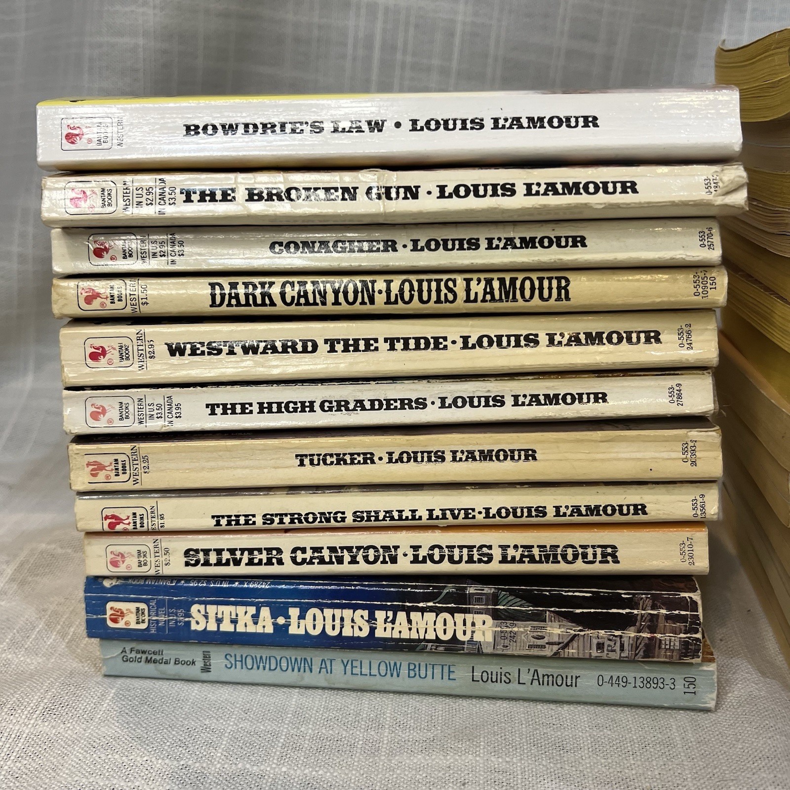 Vintage Louis L’Amour LOT of 24 Western Paperback Books