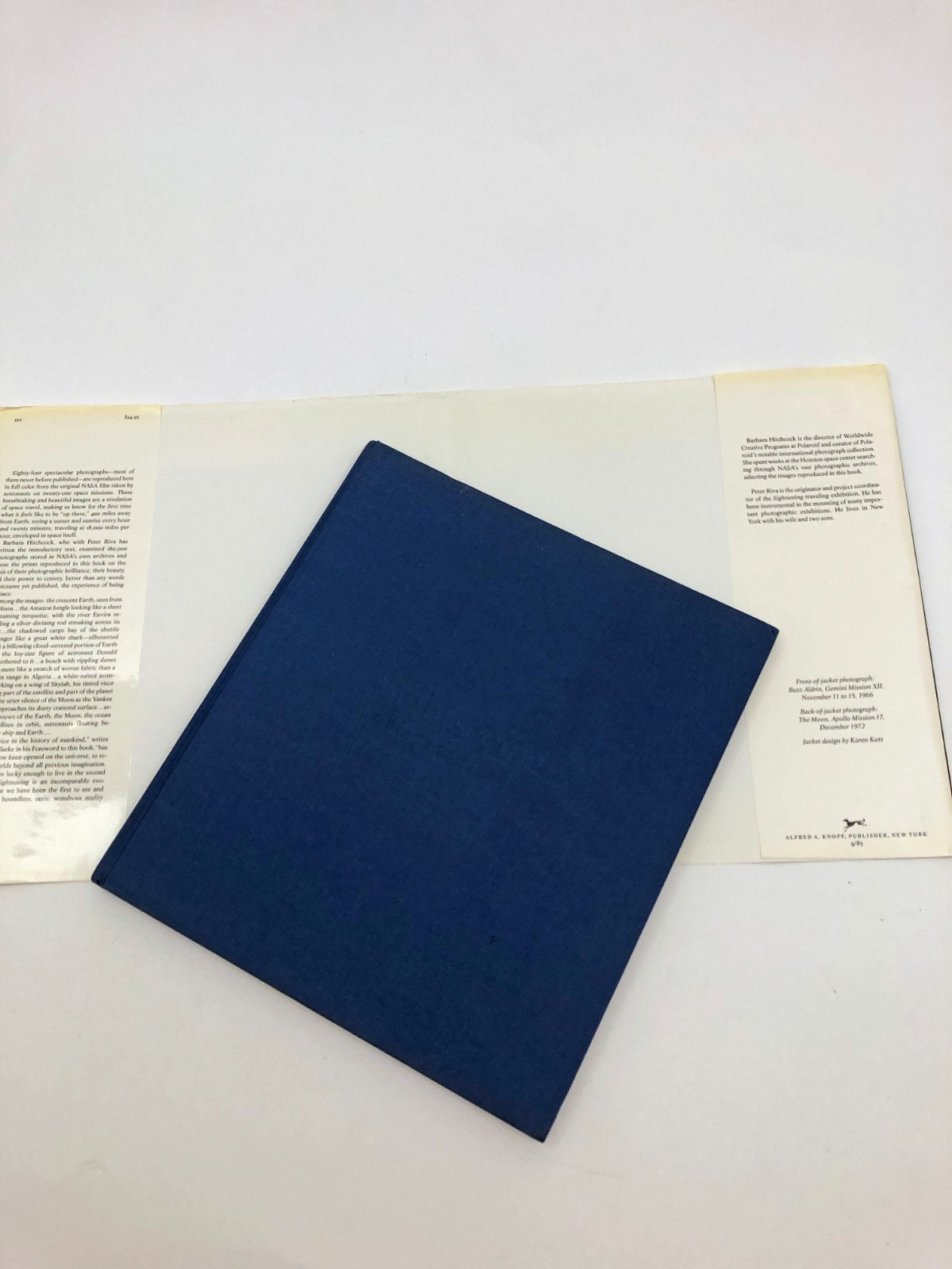 Sightseeing A Space Panorama HBDC 1st Edition 1985 Italy 105 pages HBDC
