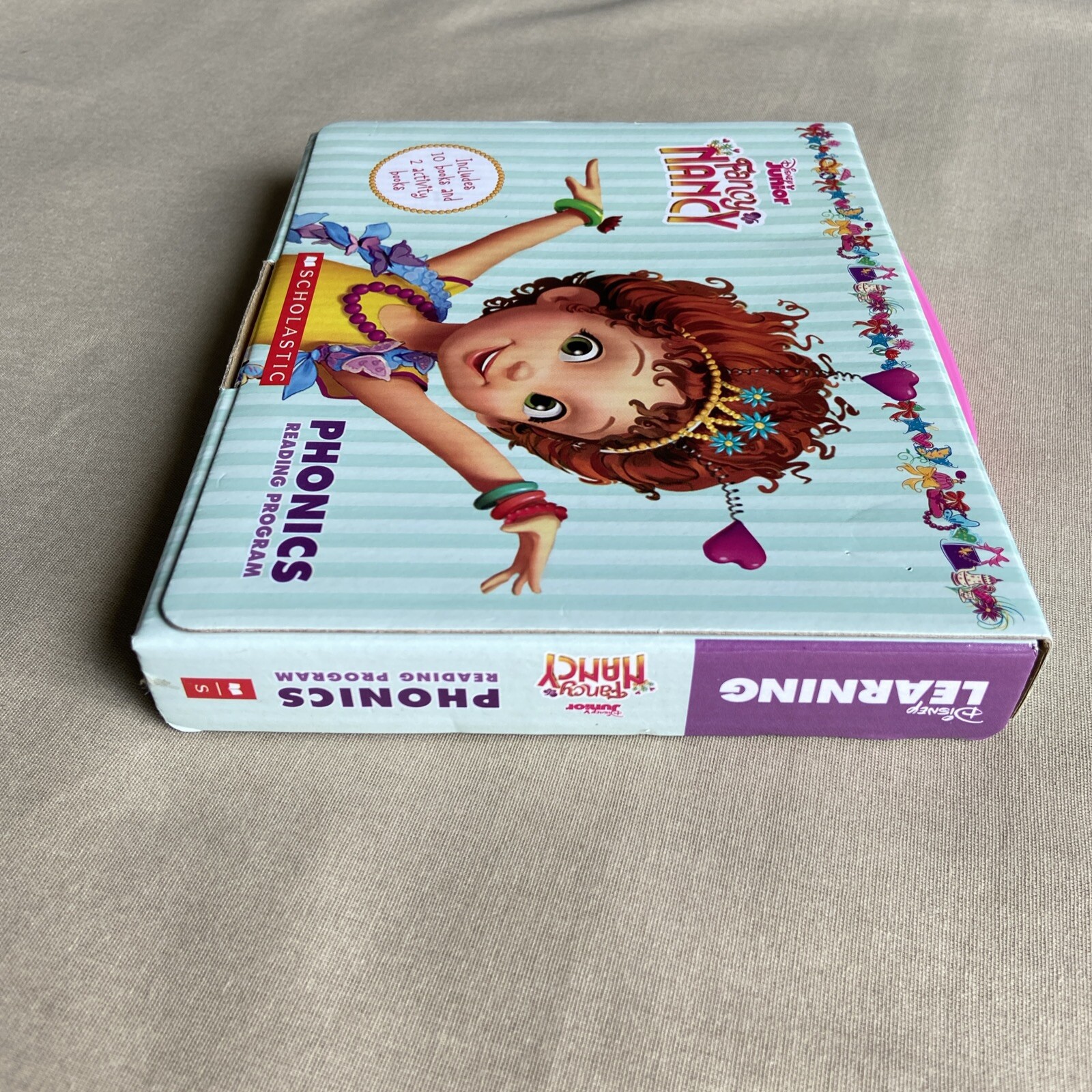 Fancy Nancy: Phonics Reading Program 2-12 (Disney Jr. Book Box Set) Sight Words