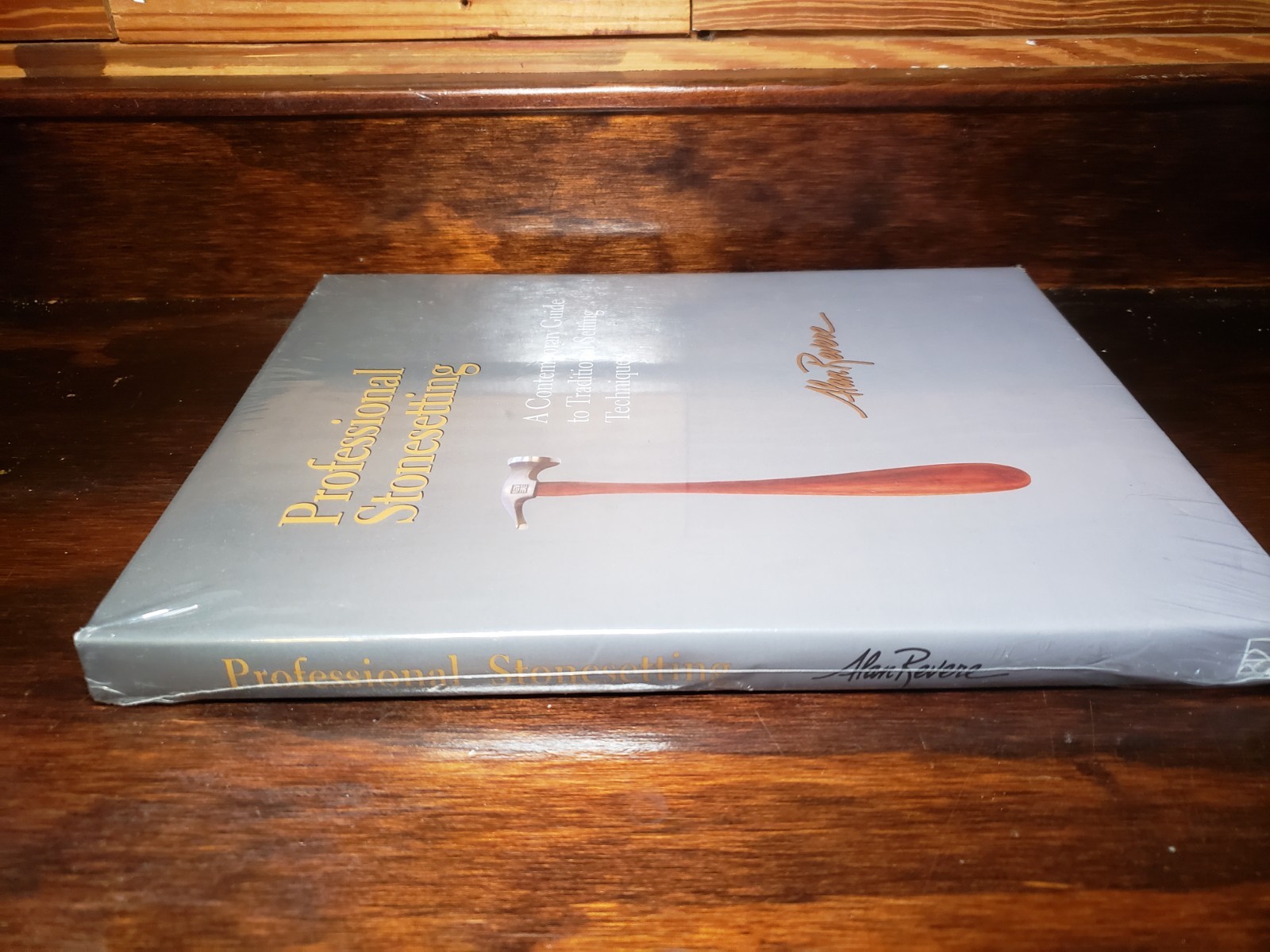 Professional Stonesetting by Alan Revere, Pre Owned In Exellent Condition.