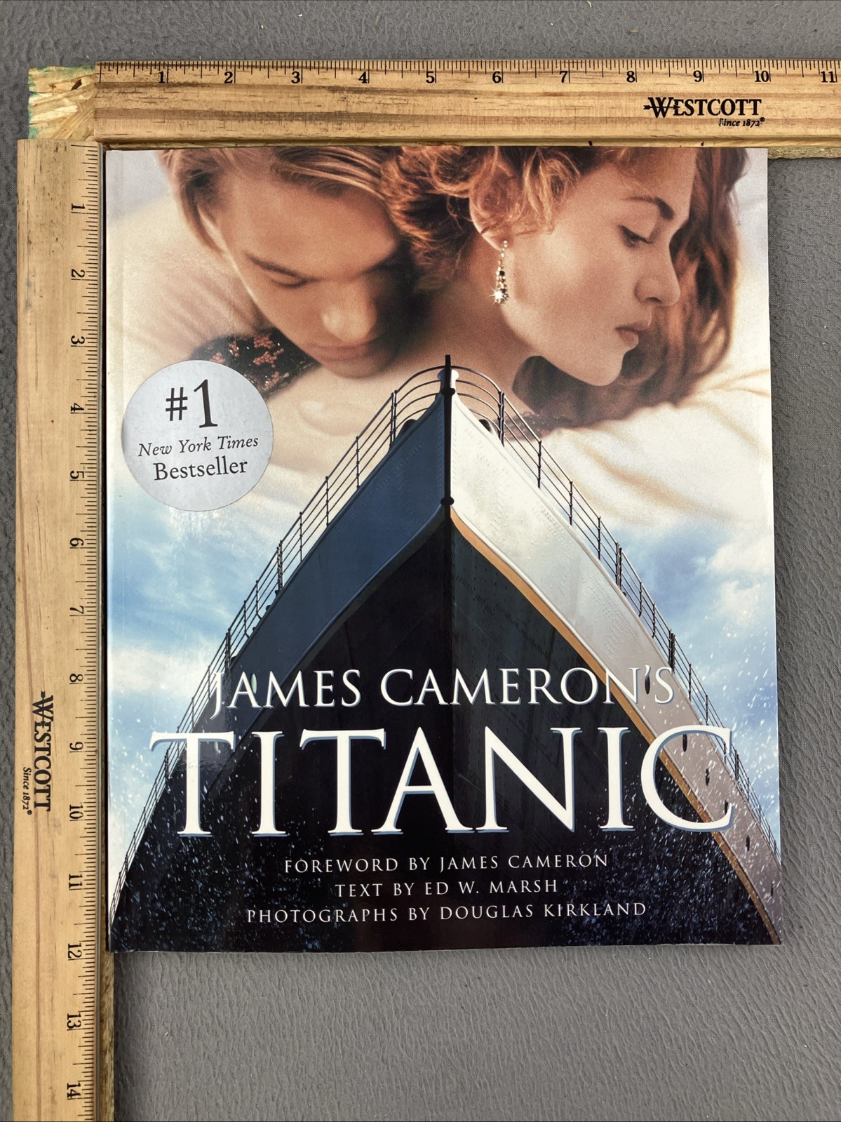 Titanic Book. Behind The Scenes. 178 Pages. James Cameron’s Titanic Story