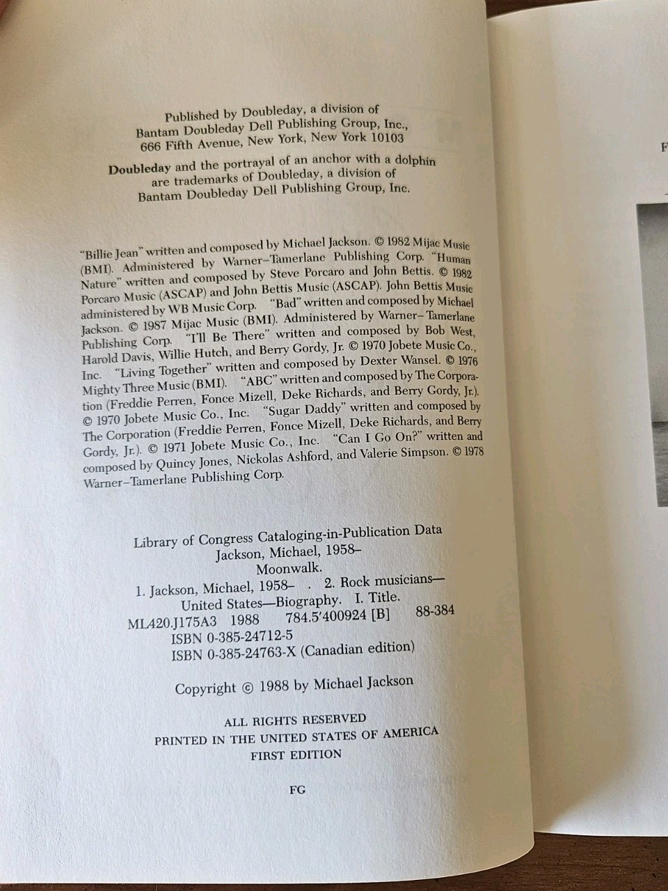 Moonwalk by Michael Jackson 1988 Hardcover Dust Jacket 1st Edition *Cover Indent