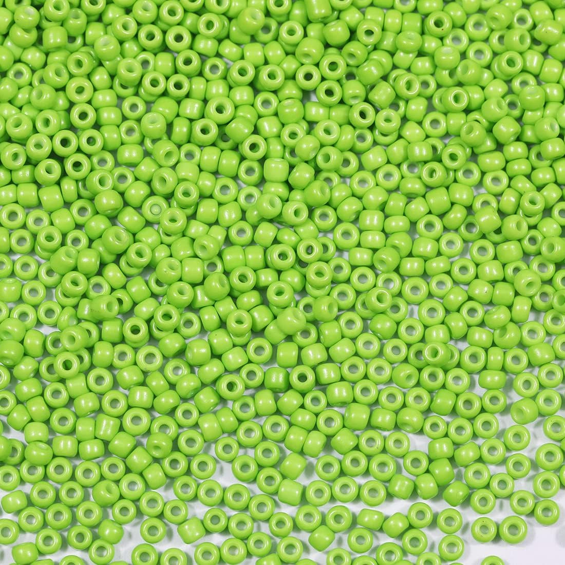 Size 3mm Seed Beads Apple Green Color About 3600pcs/100Grams in Bag, 8/0 Glass C