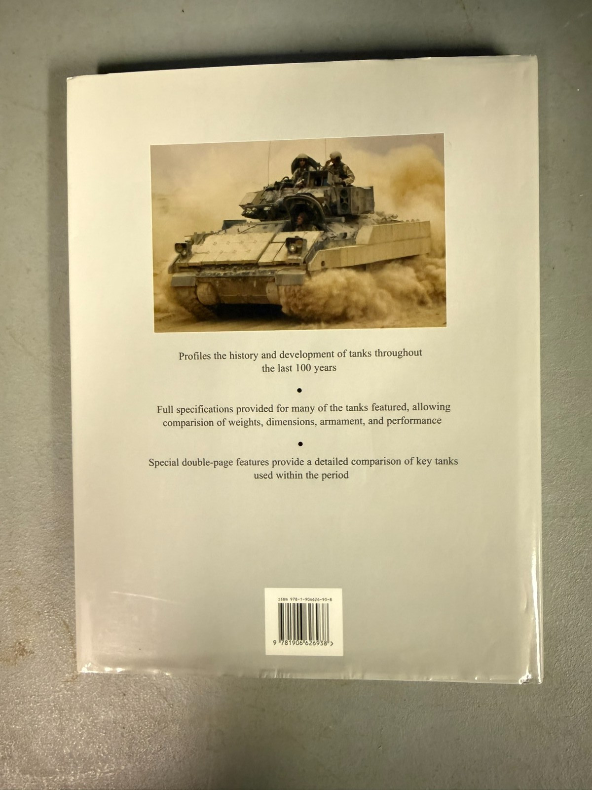 Tanks : Compared & Contrasted From WW 1 to Present Day by Martin J. Dougherty