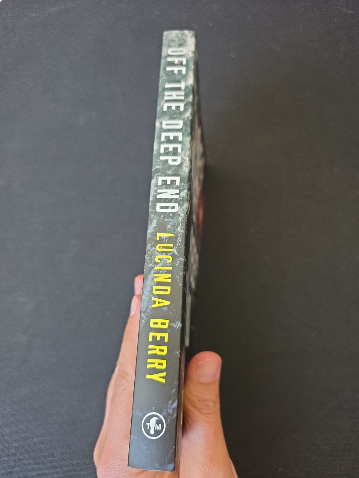 Lucinda Berry Off the Deep End (Paperback)