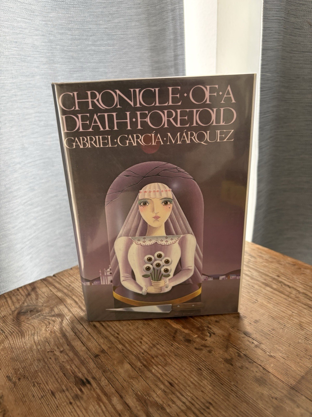 SIGNED Chronicle of a Death Foretold by Gabriel García Márquez Book Club Edition
