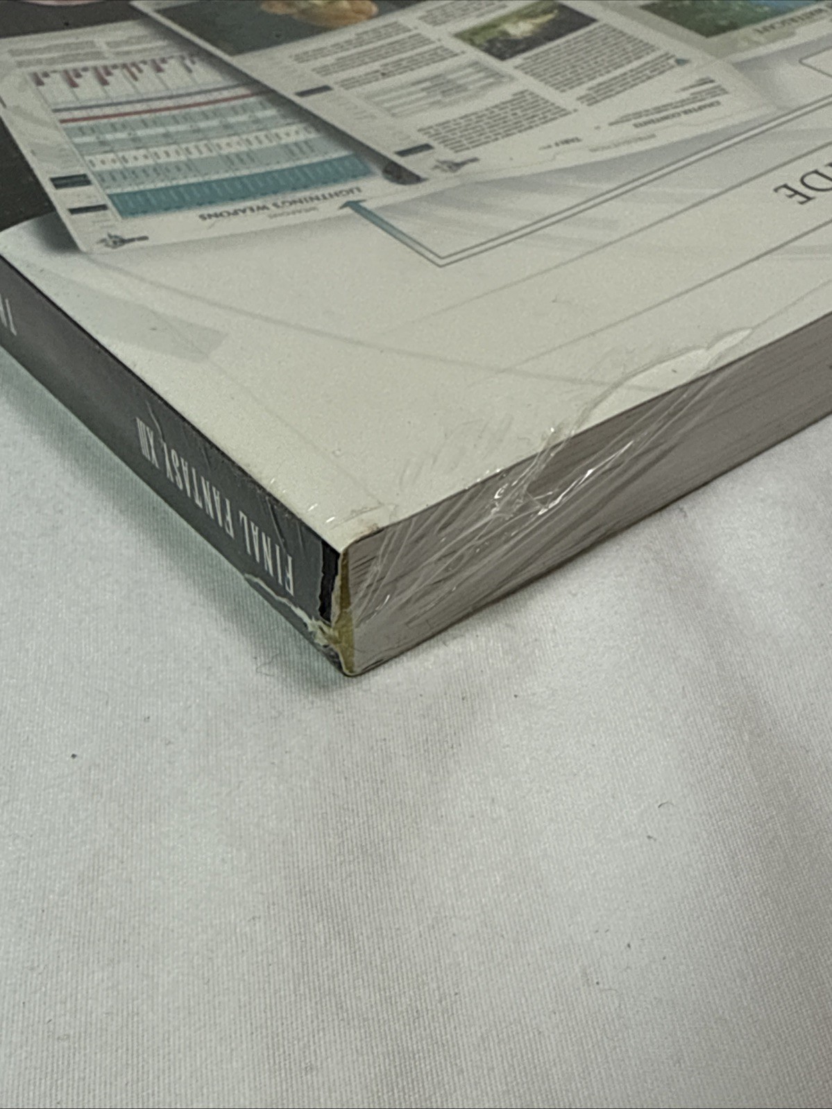 Final Fantasy XIII : Complete Official Guide NEW! Sealed Square Enix READ Descr