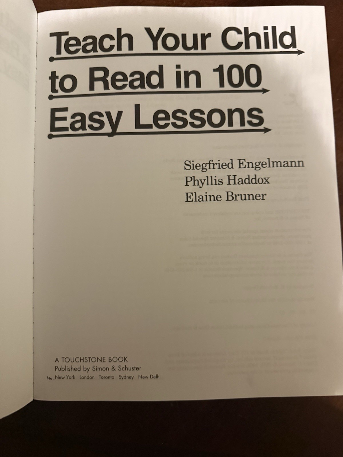 Teach Your Child to Read in 100 Easy Lessons: Revised and Updated Second Edition