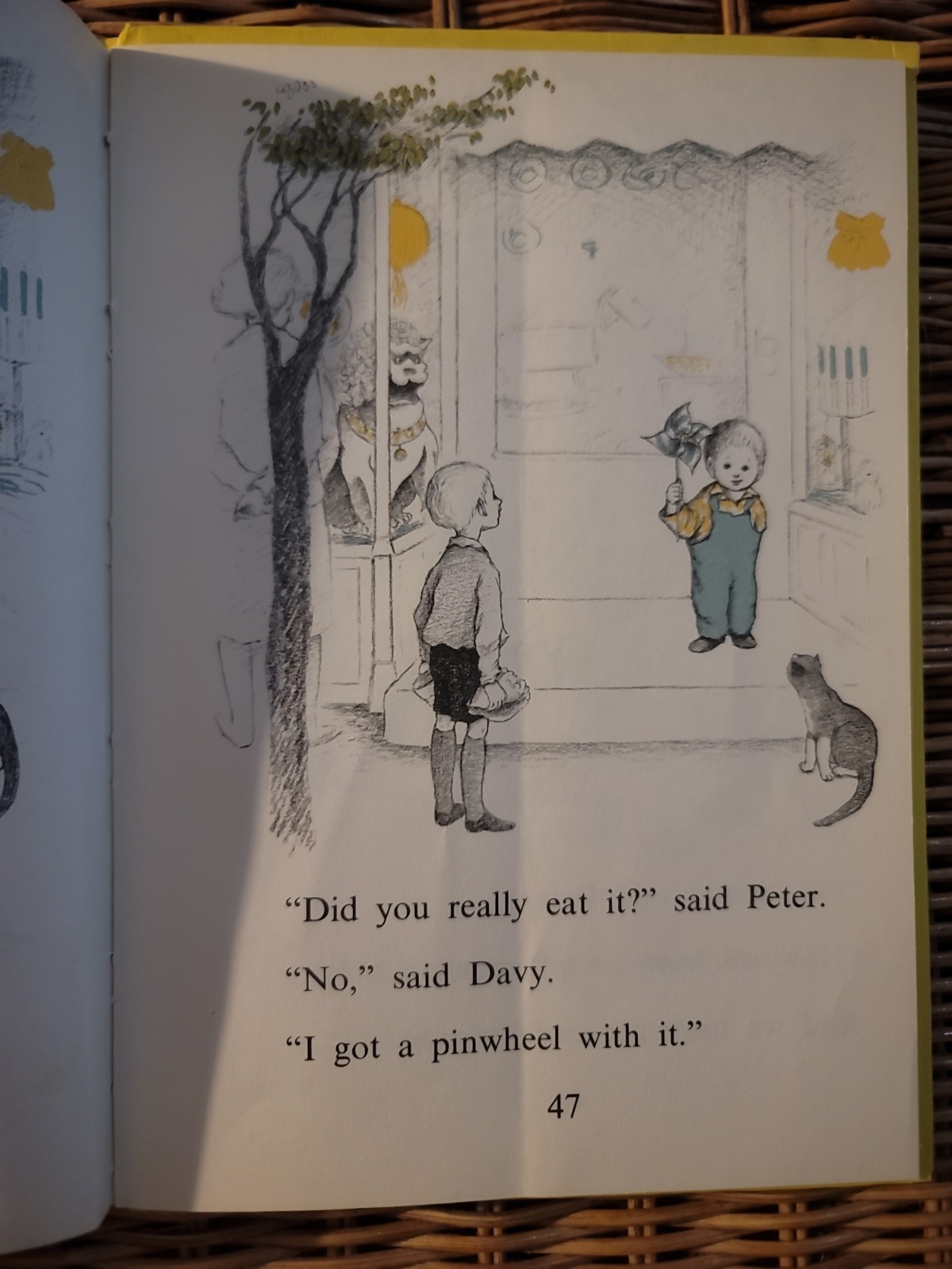 THE HAPPY BIRTHDAY PRESENT Joan Heilbroner, Mary Chalmers HC 1962