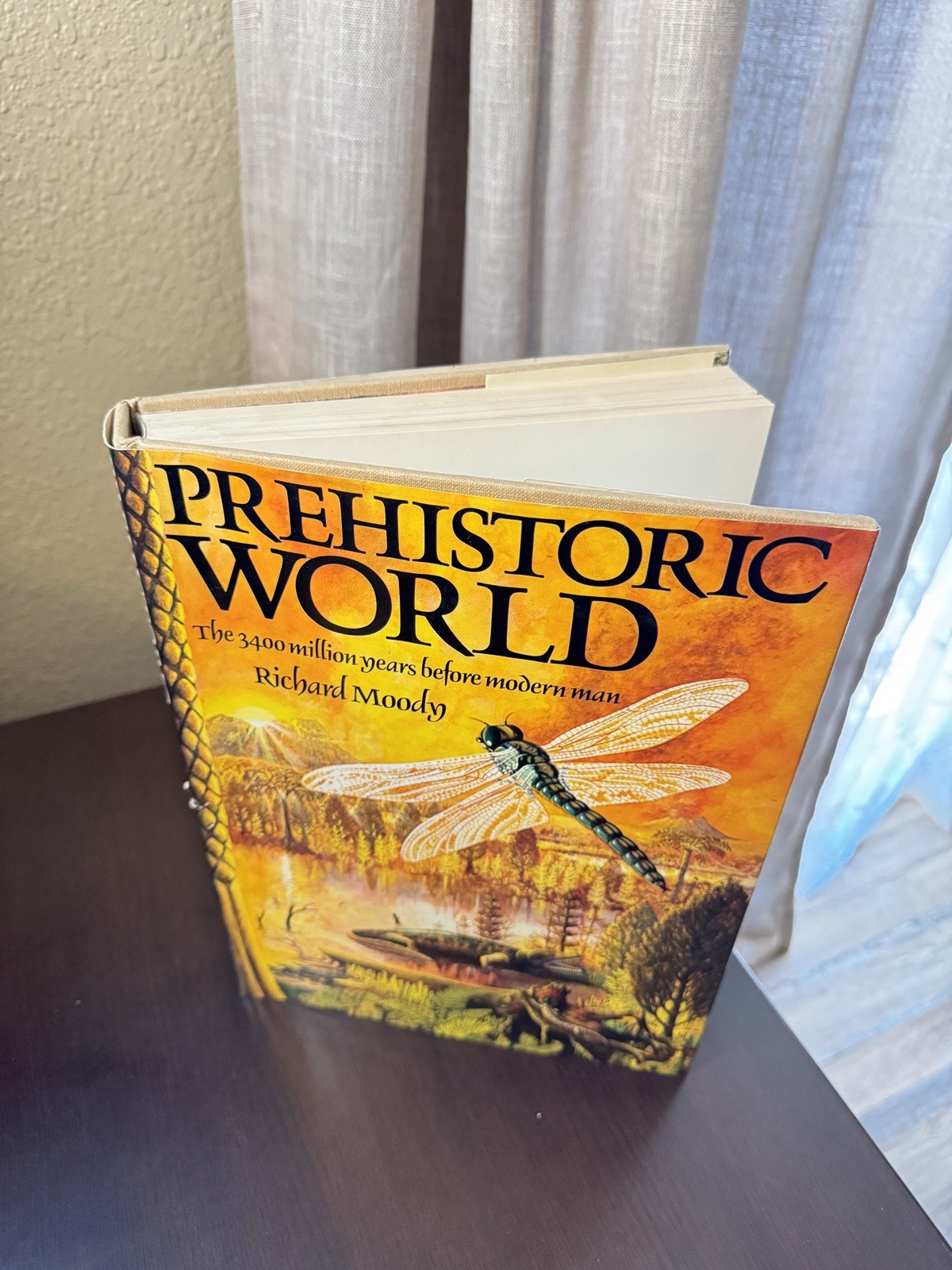 Prehistoric World | by Richard Moody | 1980 HC/DJ | Paleontology | Dinosaur