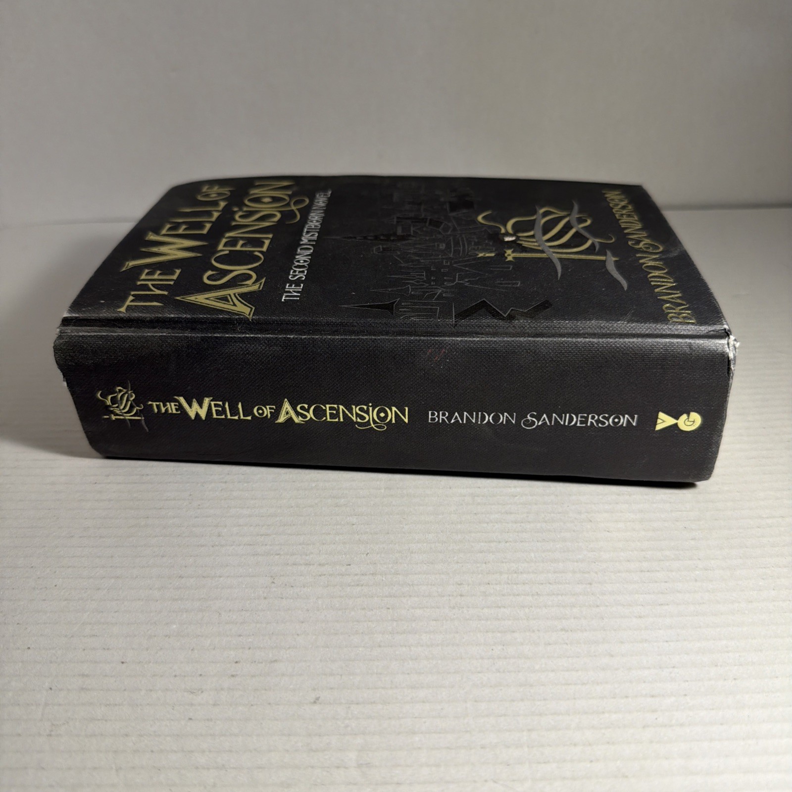 Well of Ascension Mistborn #2 Brandon Sanderson Hardcover *Heavy damage