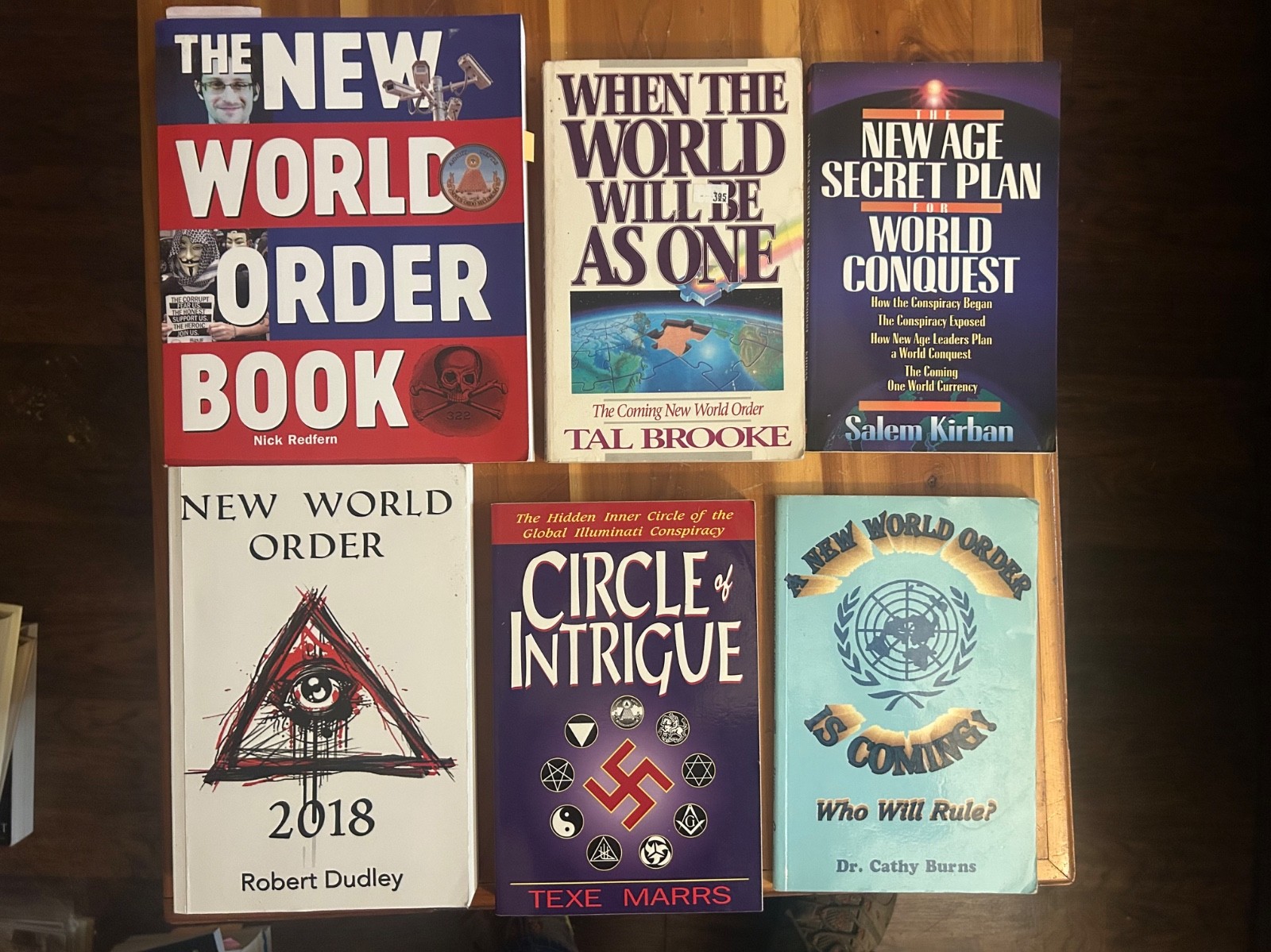 New World Order 50 book lot (see pictures)