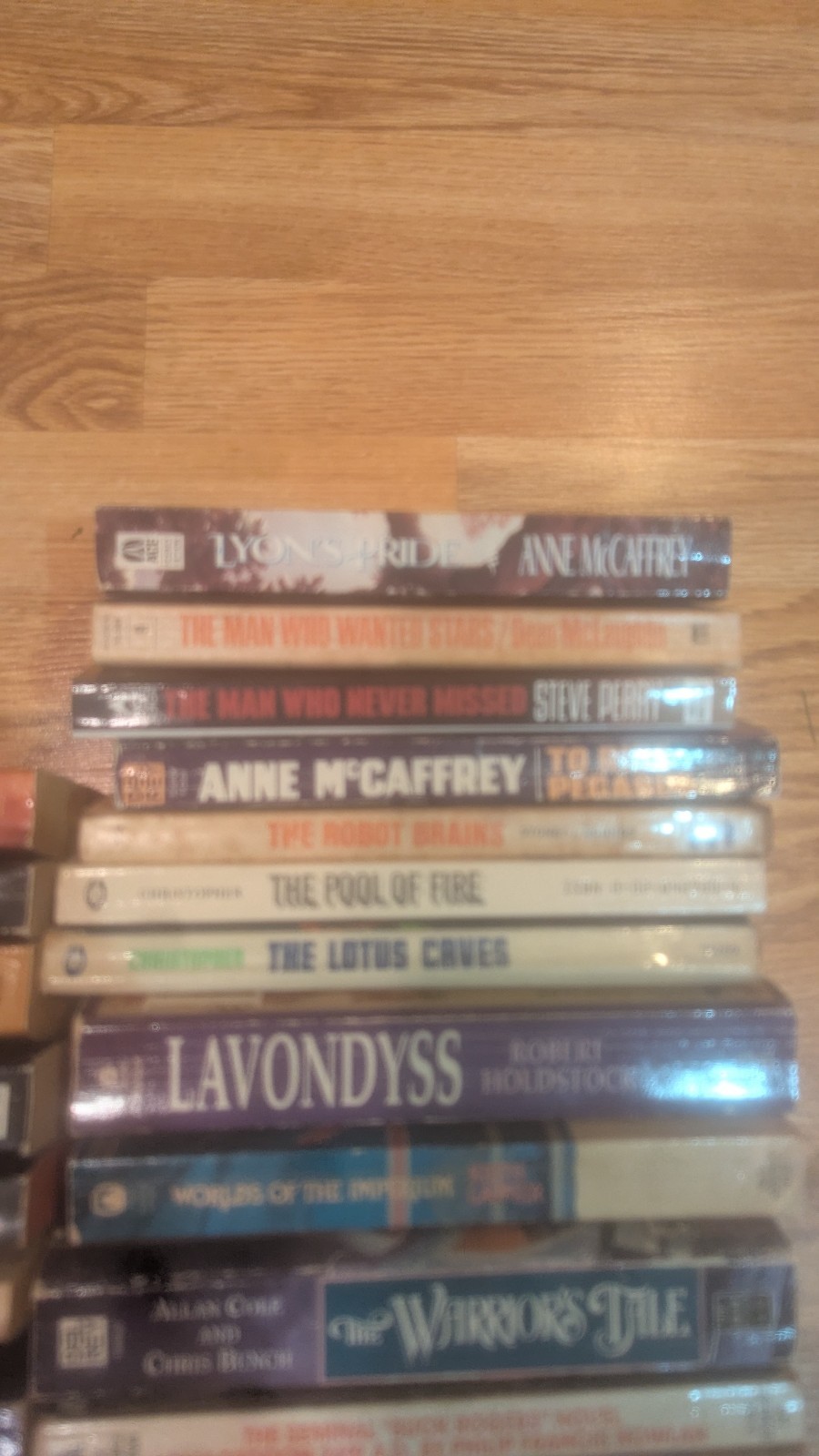 Lot of 37 Science Fiction Fantasy Paperbacks Novels 1960s-modern Daw & Others