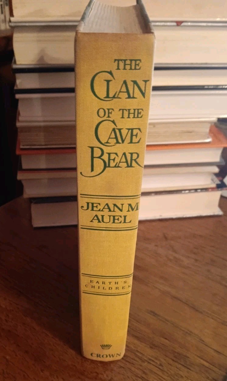 THE CLAN OF THE CAVE BEAR by Jean Auel 1980 Crown HCDJ 1st Edition 1st Printing