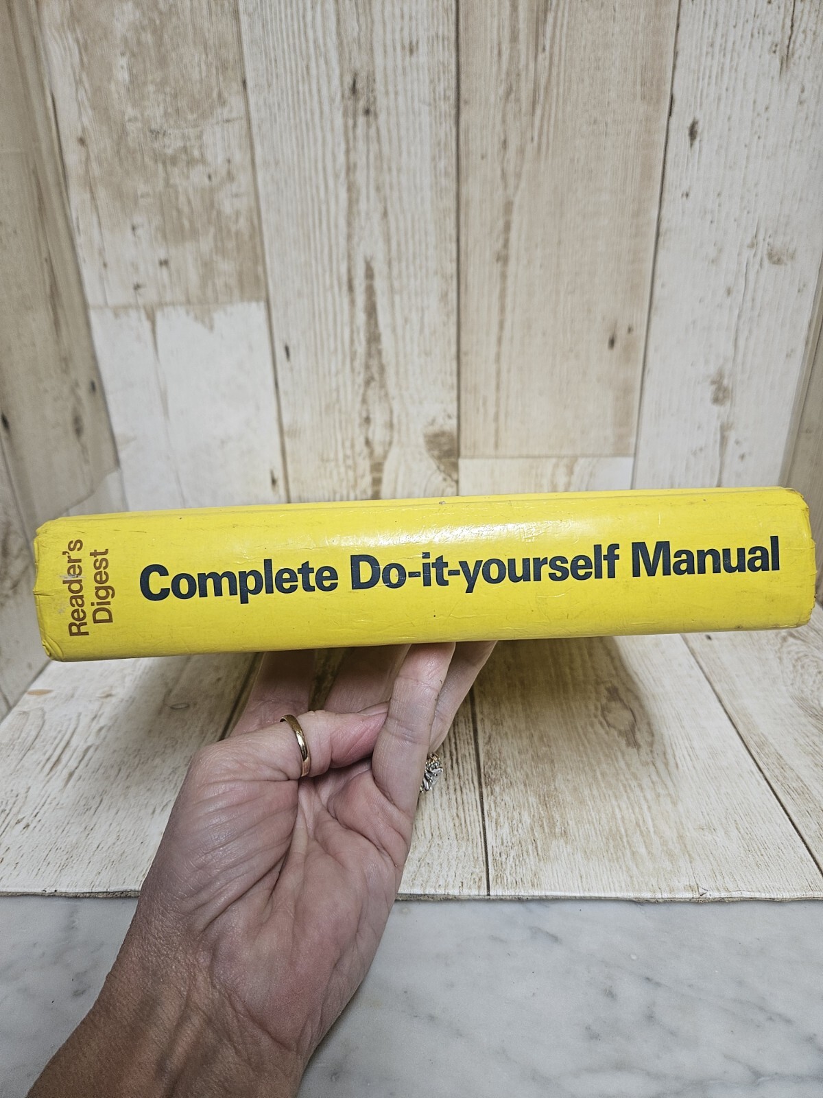 Readers Digest Complete Do It Yourself Manual 1973 Hardcover