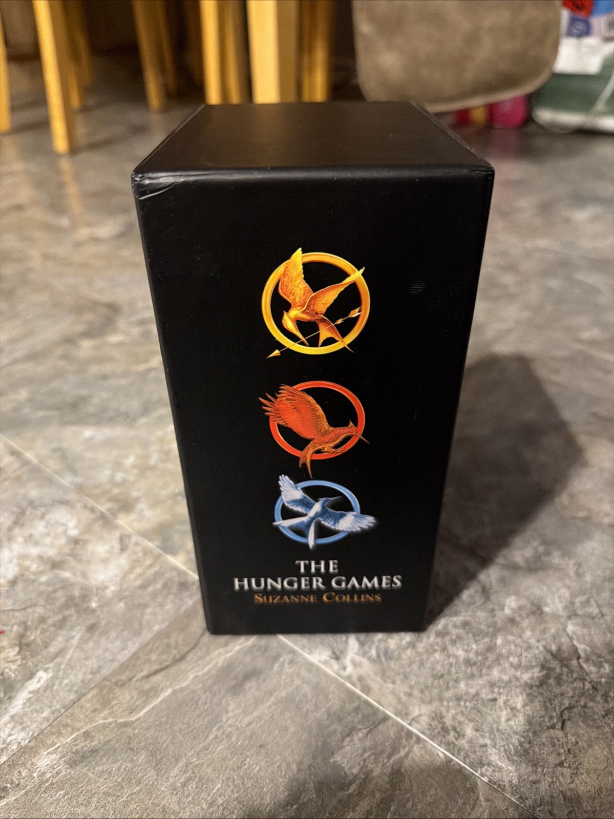 Trilogy Boxed Set – Catching Fire – Mockingjay by Suzanne Collins (2013,…