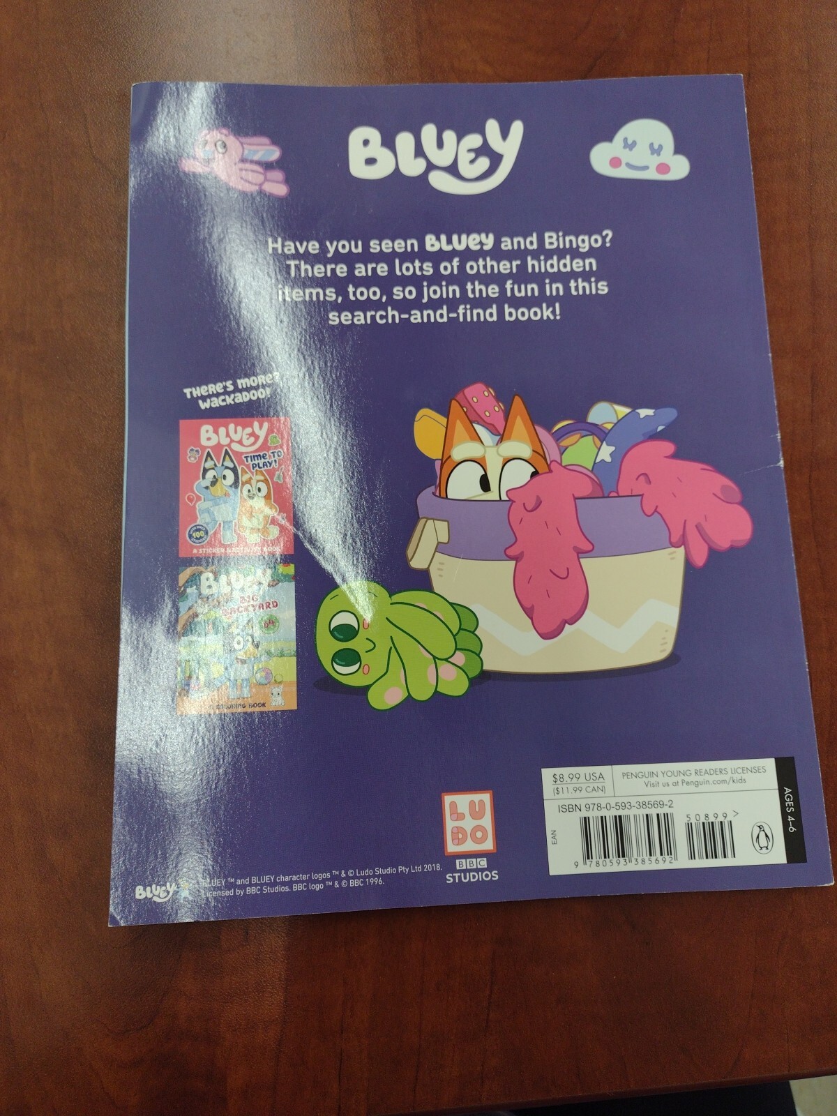 Bluey Ser.: Where’s Bluey? : A Search-And-Find Book by Penguin Young Readers…