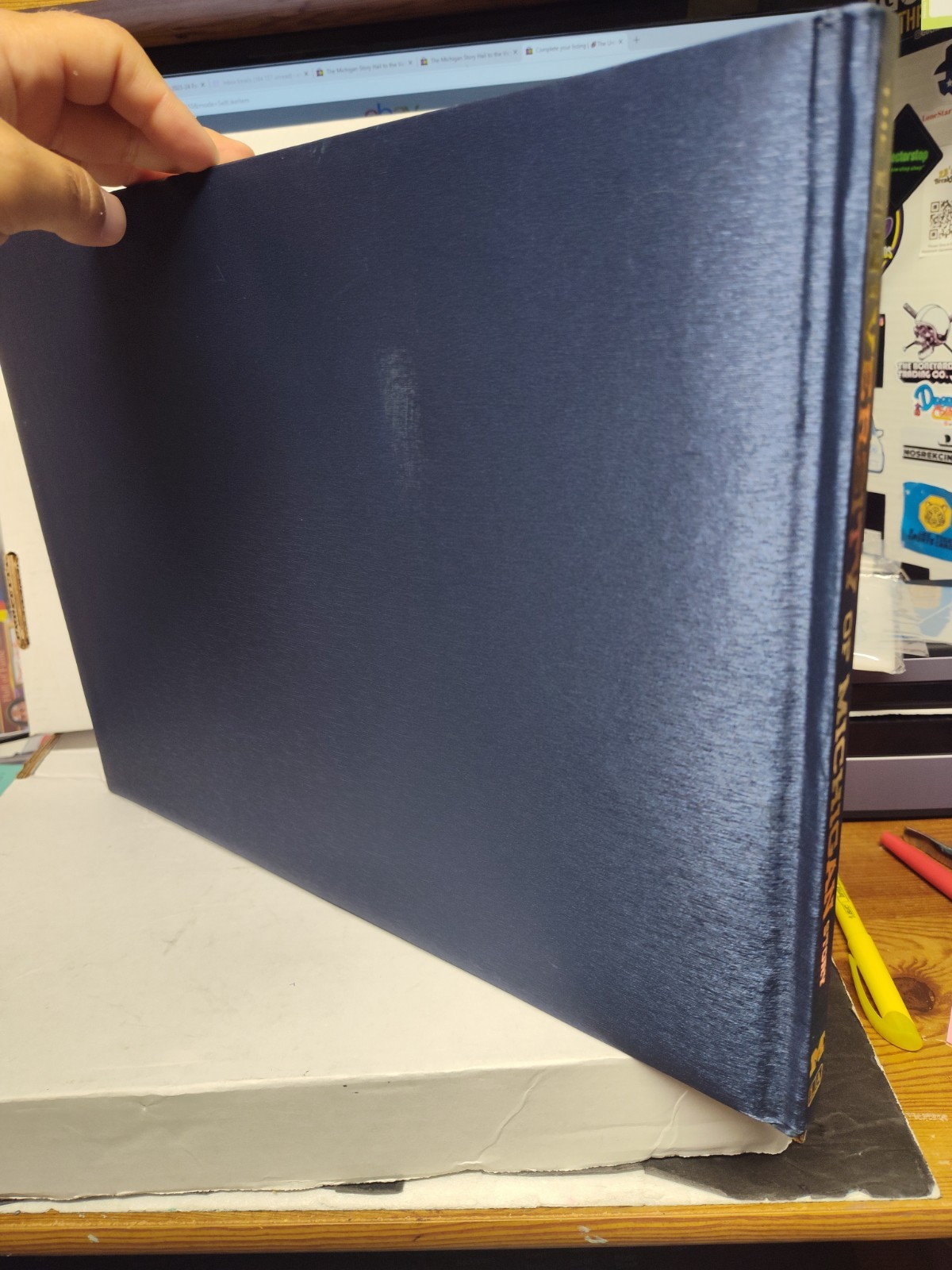 🏈The University of Michigan Wolverines Story HAIL TO THE VICTORS Hardcover Book