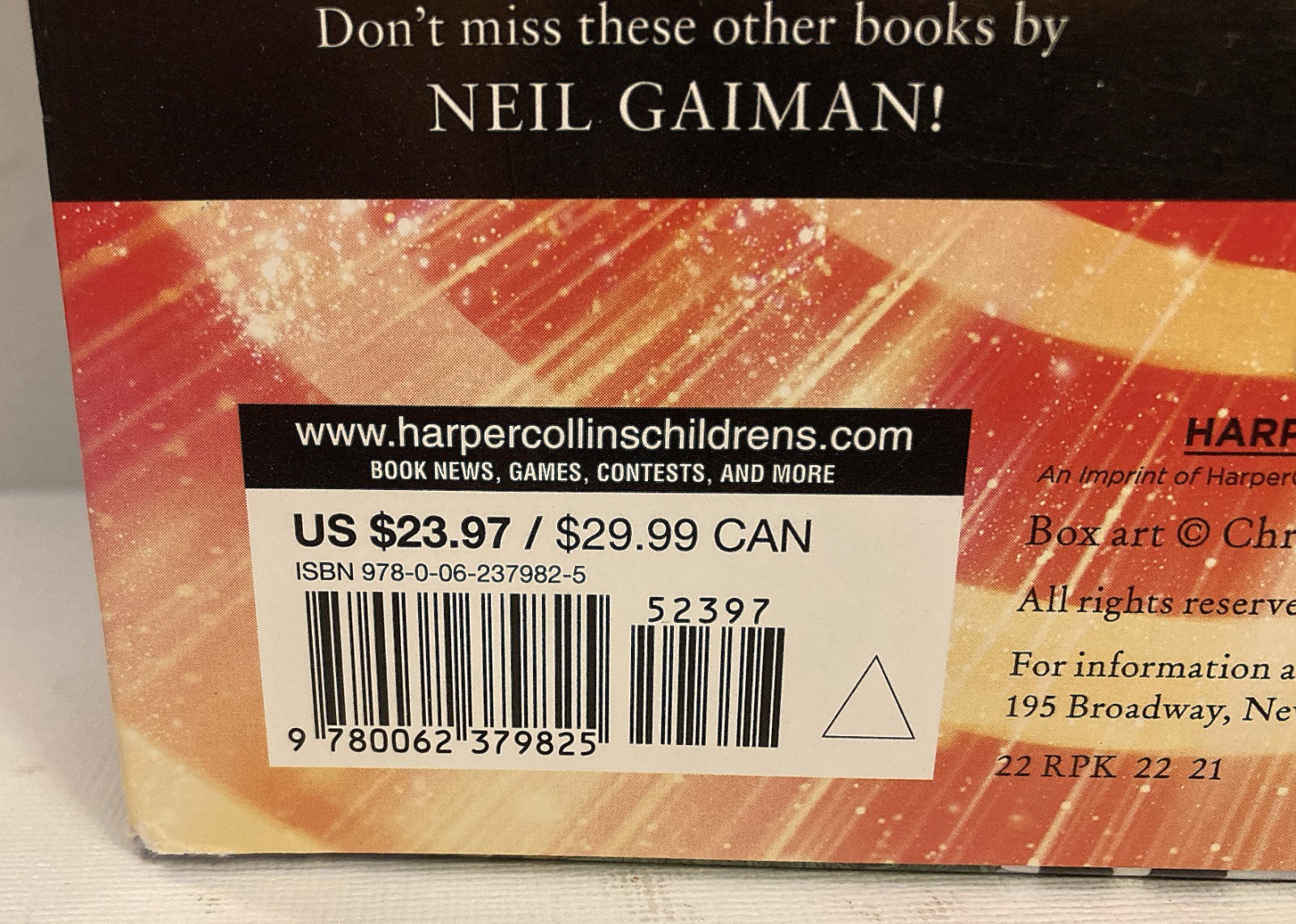Neil Gaiman/Chris Riddell 3-Book Box Set Coraline/The Graveyard Book Like NEW