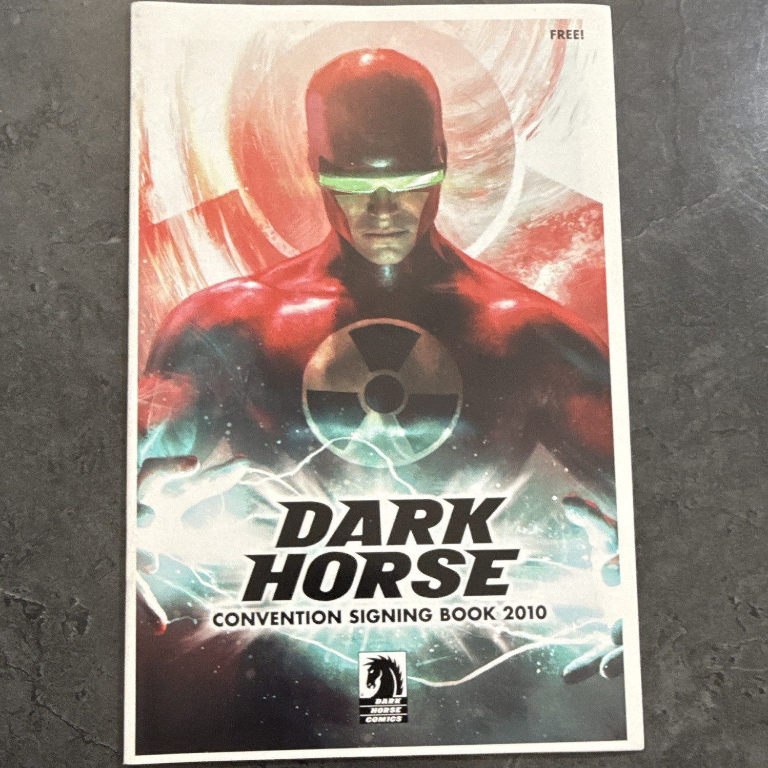 Dark Horse Comics Convention Signing Book 2010 Paperback Illustrated Gibbons