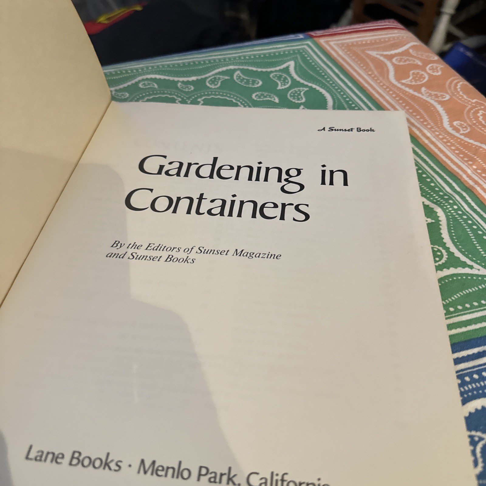 Gardening in Containers – Sunset Magazine & Sunset Books Vintage 1969 Paperback
